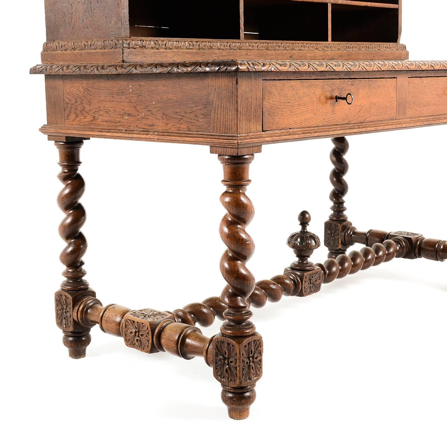 Antique French Carved Oak Desk, circa 1880 In Excellent Condition In Vancouver, British Columbia