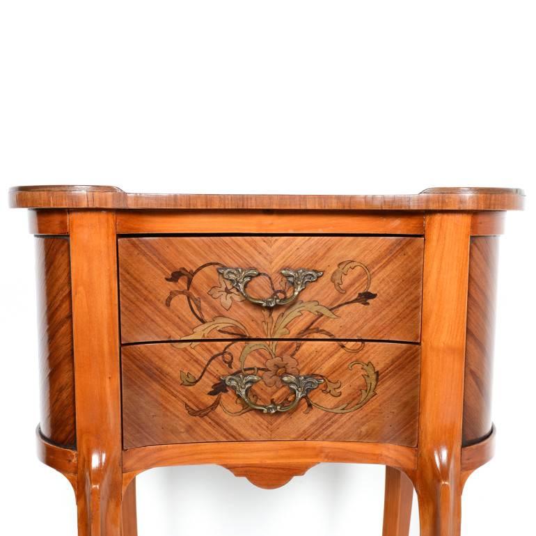 20th Century Pair of Vintage French Kidney-Shape Nightstands, circa 1950