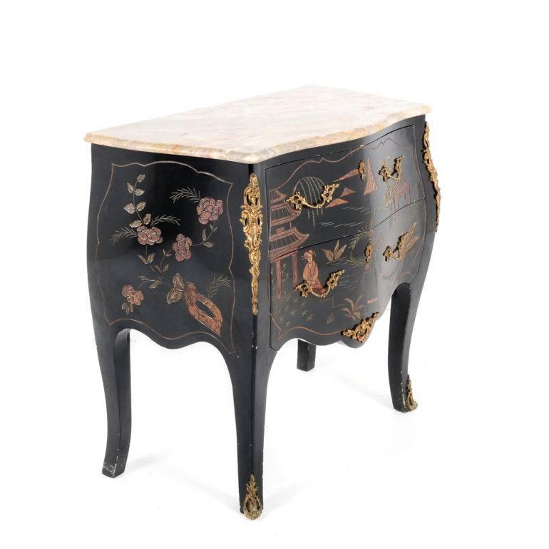 French Black Lacquer Chinoiserie Commode In Excellent Condition In Vancouver, British Columbia