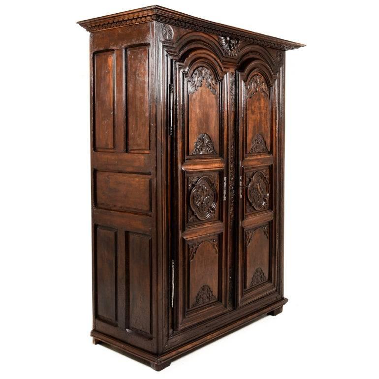 17th century wardrobe