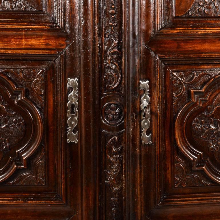 Rare Antique French Armoire Mid-17th Century In Excellent Condition In Vancouver, British Columbia