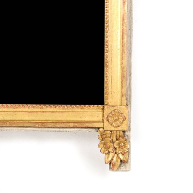 French Louis XVI-Style Carved Mirror In Excellent Condition In Vancouver, British Columbia