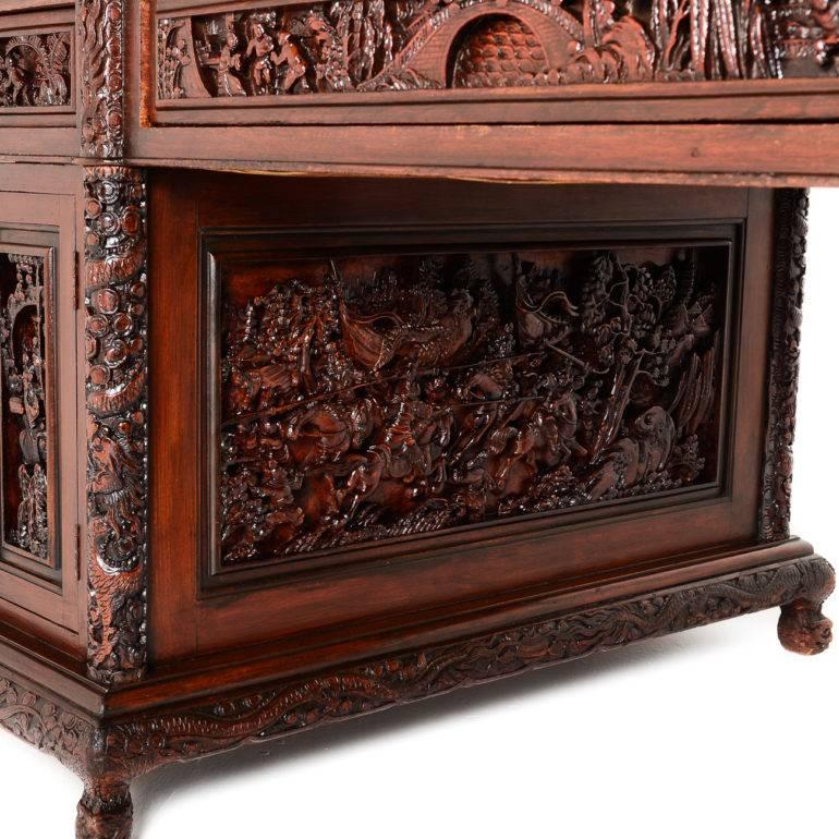 Antique Chinese Intricately Carved Hardwood Desk, circa 1910 In Excellent Condition In Vancouver, British Columbia