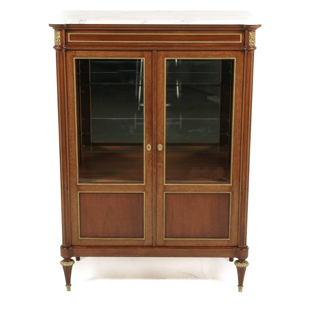 French Louis XVI Style Cabinet with Gilt Mounts In Excellent Condition In Vancouver, British Columbia
