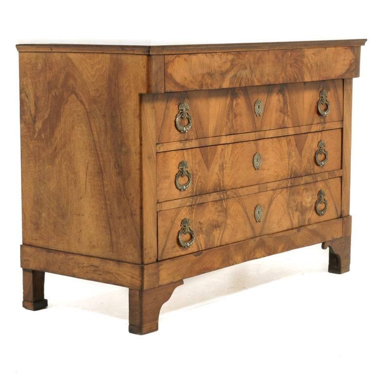 French Empire-Style Walnut Commode In Excellent Condition In Vancouver, British Columbia