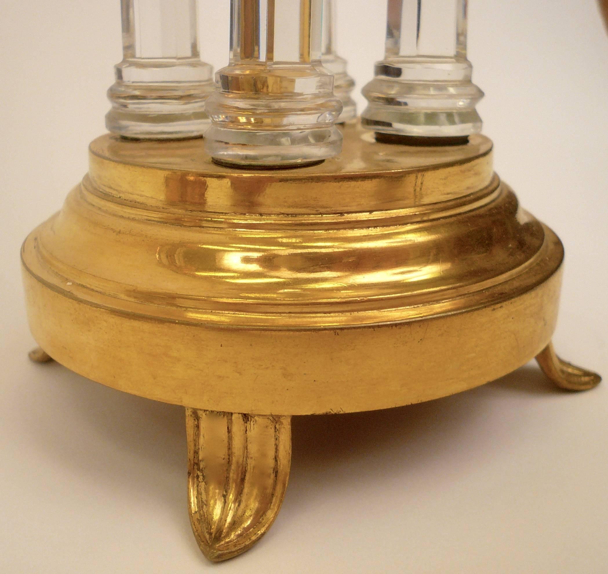 Anglais Paire de candélabres en bronze doré et cristal taillé, attribué à William Parker en vente