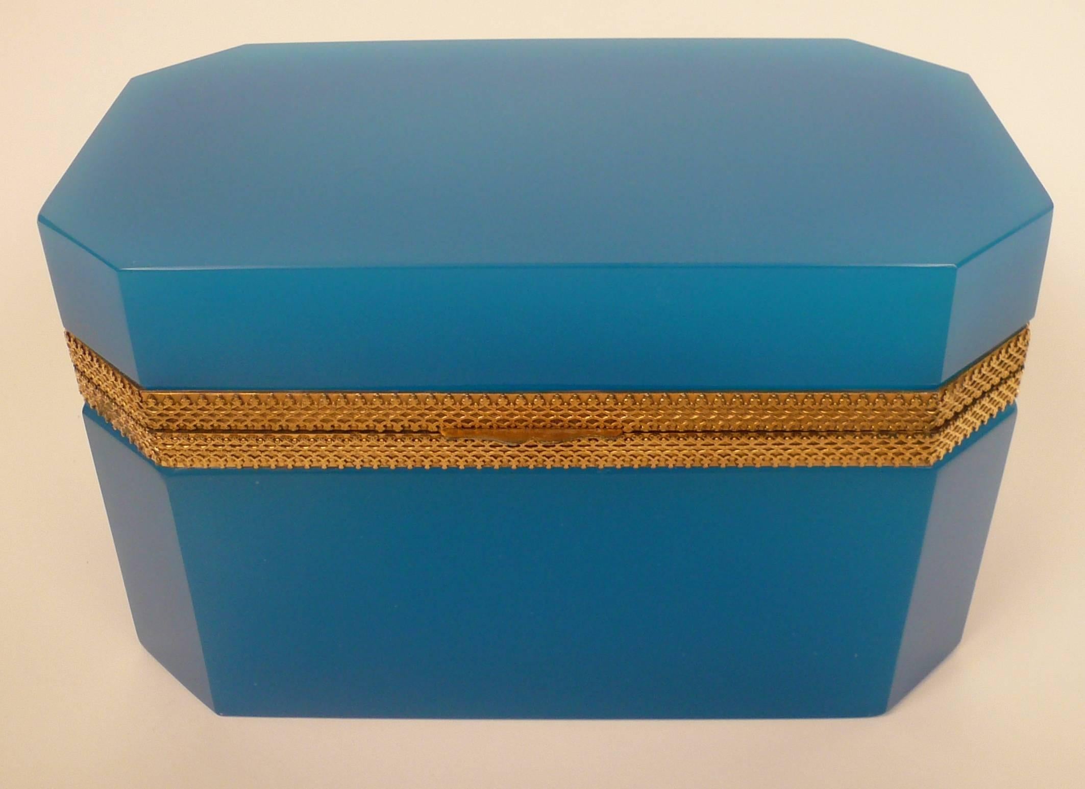 Large French Blue Opaline Glass Box In Excellent Condition In Pittsburgh, PA