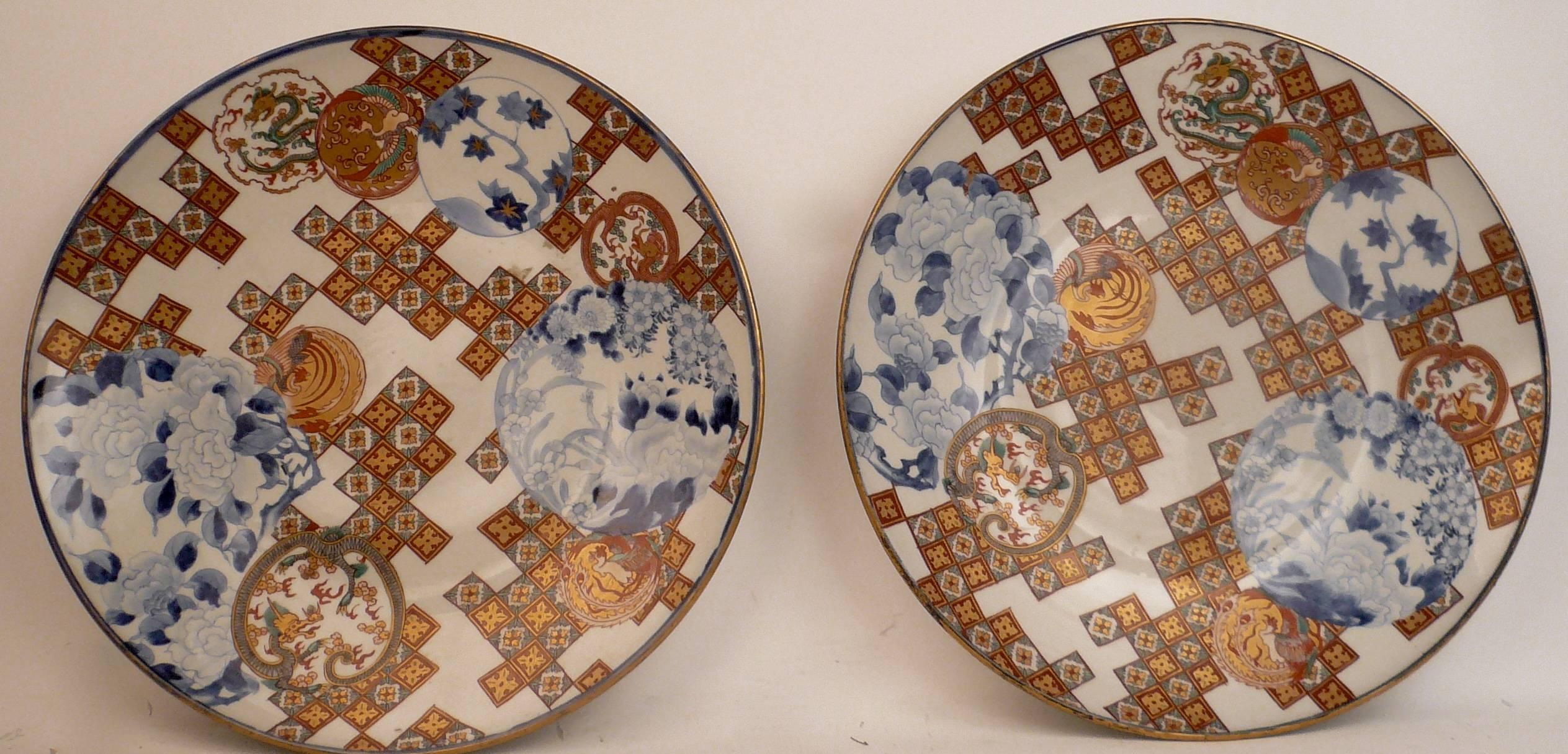 Pair of Large Japanese Imari Porcelain Chargers In Excellent Condition In Pittsburgh, PA