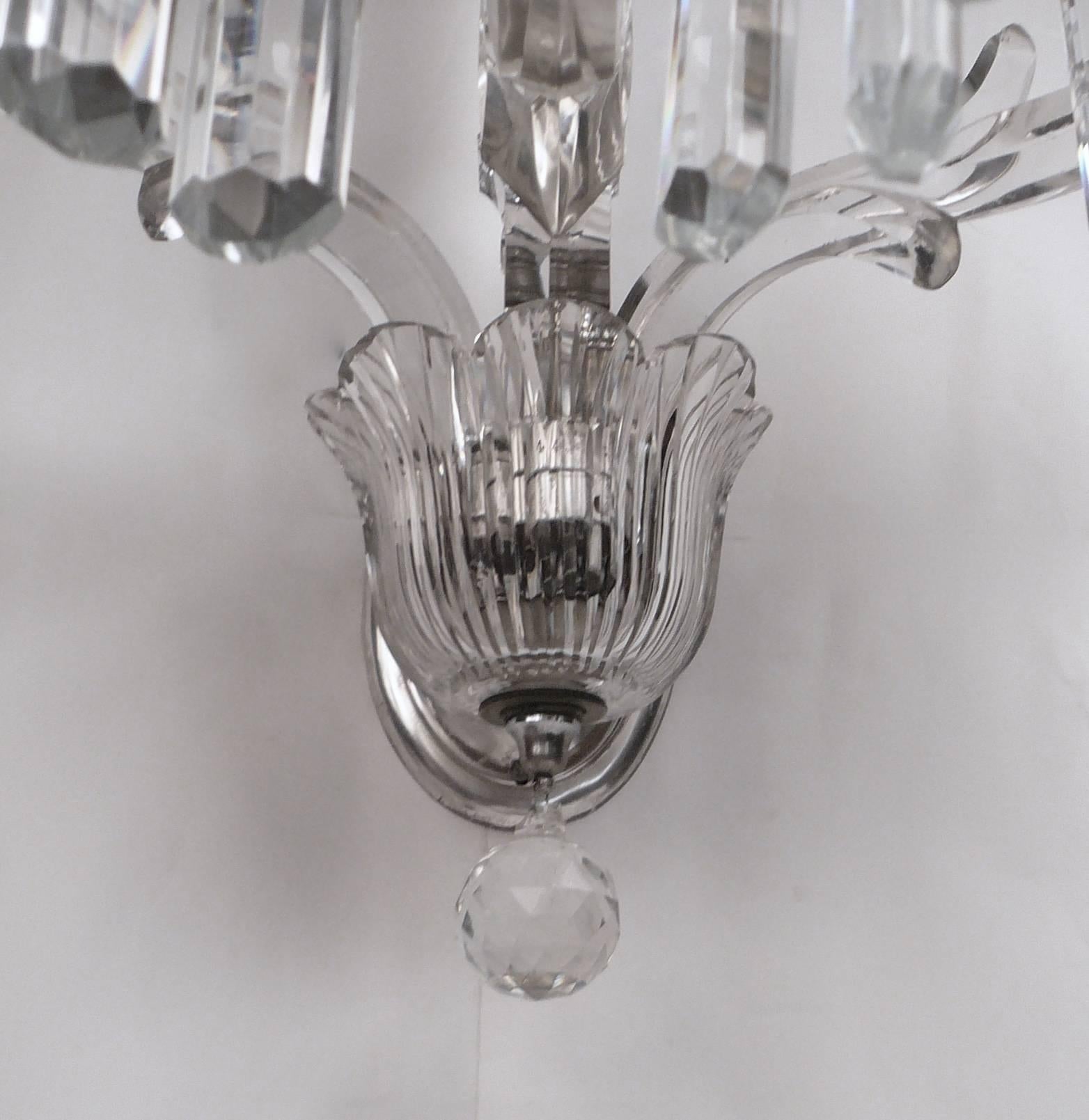 Large Scale 19th Century English Cut Crystal Single Sconce In Excellent Condition In Pittsburgh, PA