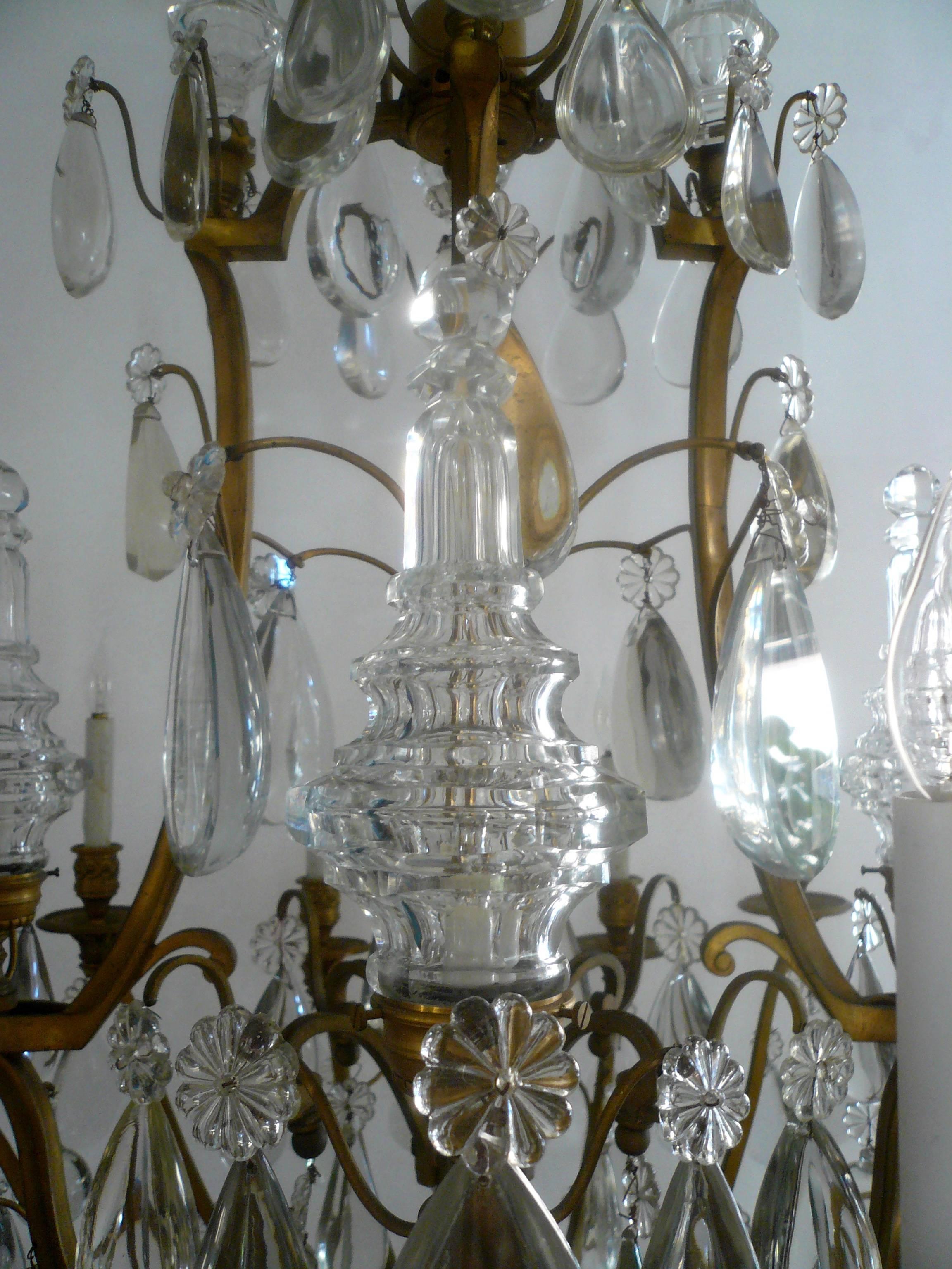 Lustre de style Louis XVI en bronze doré et cristal en vente 2