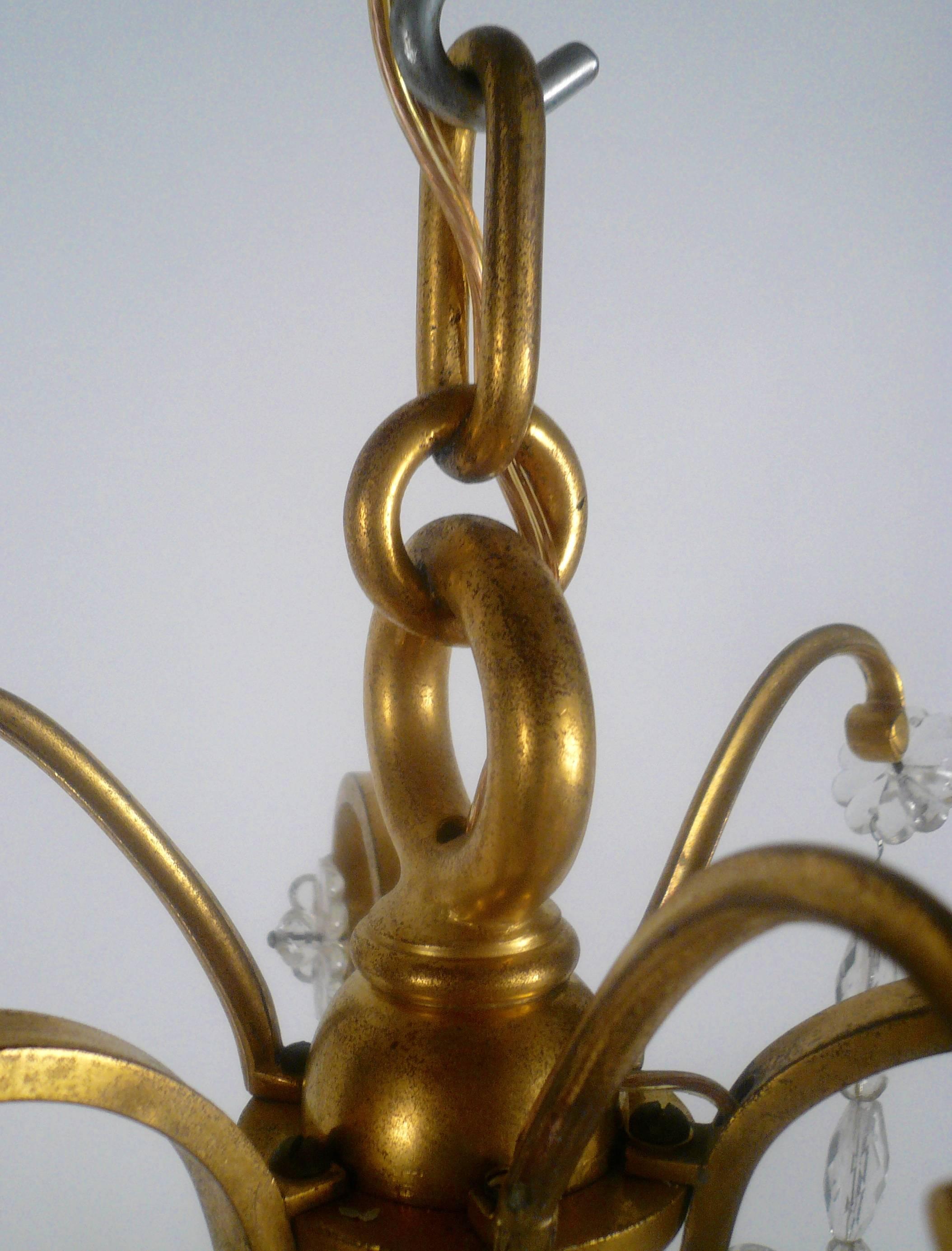 Lustre à six lumières de style Louis XVI en bronze doré et cristal Excellent état - En vente à Pittsburgh, PA