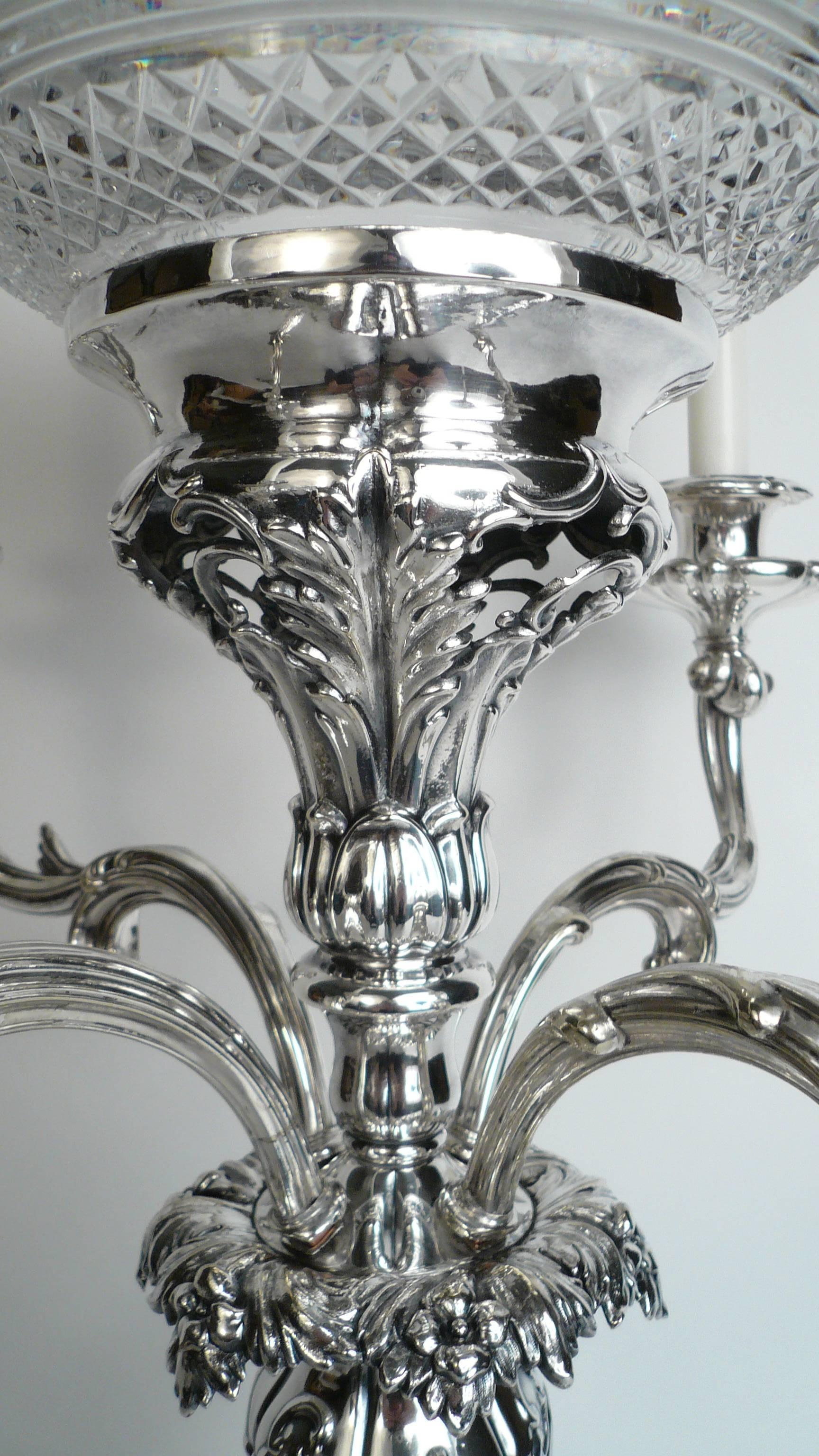 English Sheffield Plate Silver and Cut Crystal Epergne In Excellent Condition In Pittsburgh, PA