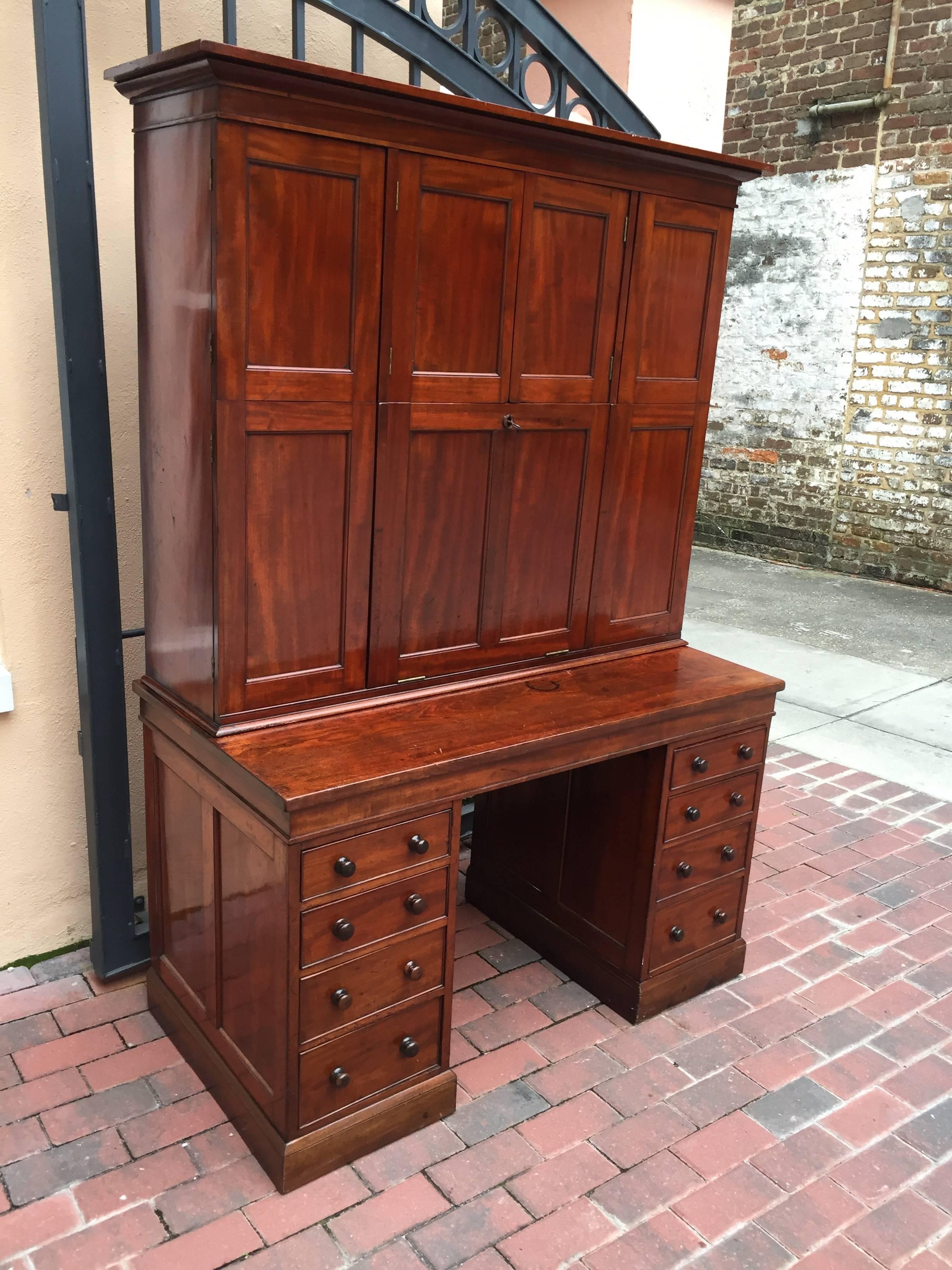 Bureau de gestionnaire de succession anglais en acajou, datant d'environ 1830 Bon état - En vente à Charleston, SC