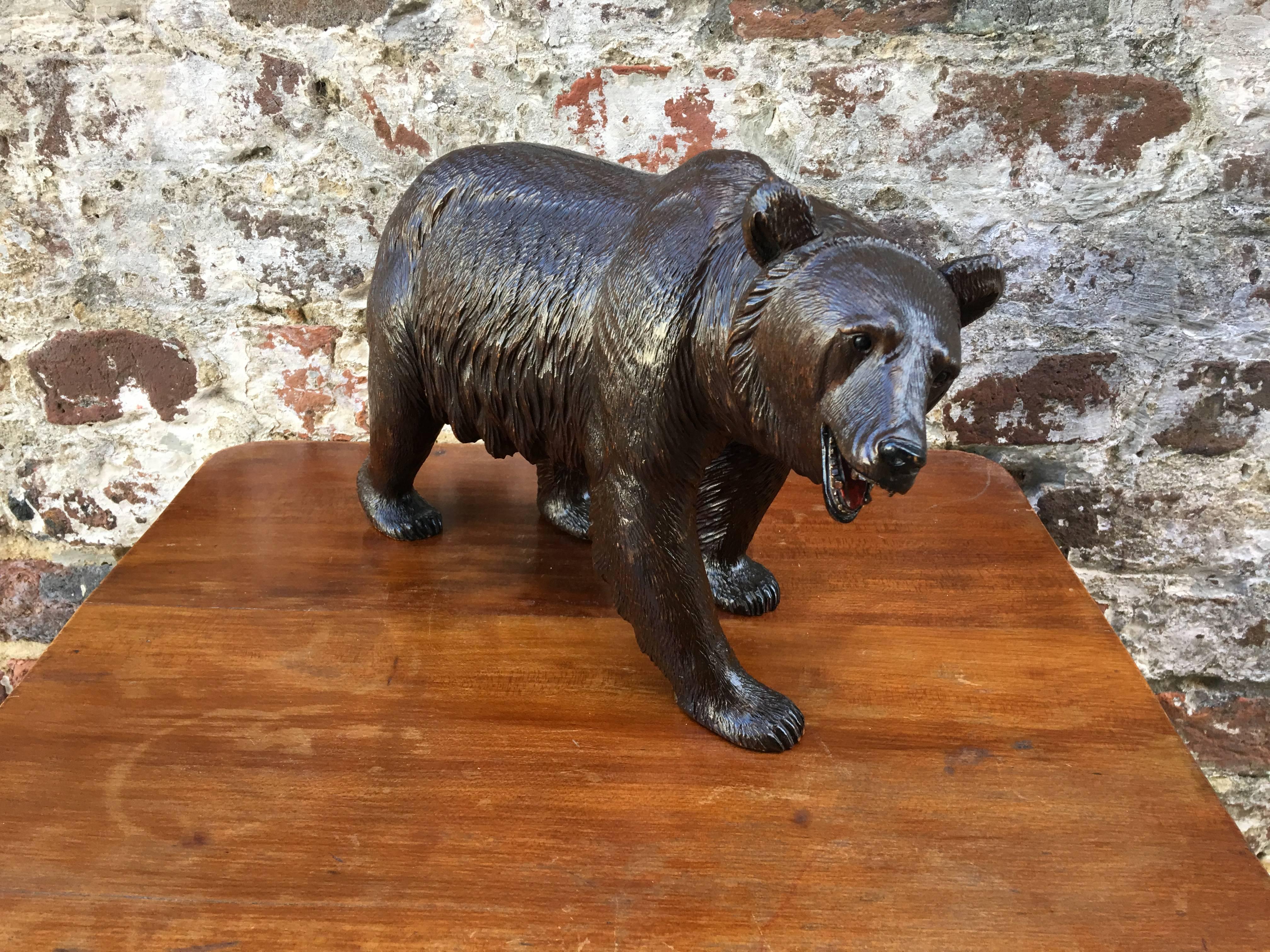 Carved Swiss Early 20th Century Bear In Excellent Condition For Sale In Charleston, SC
