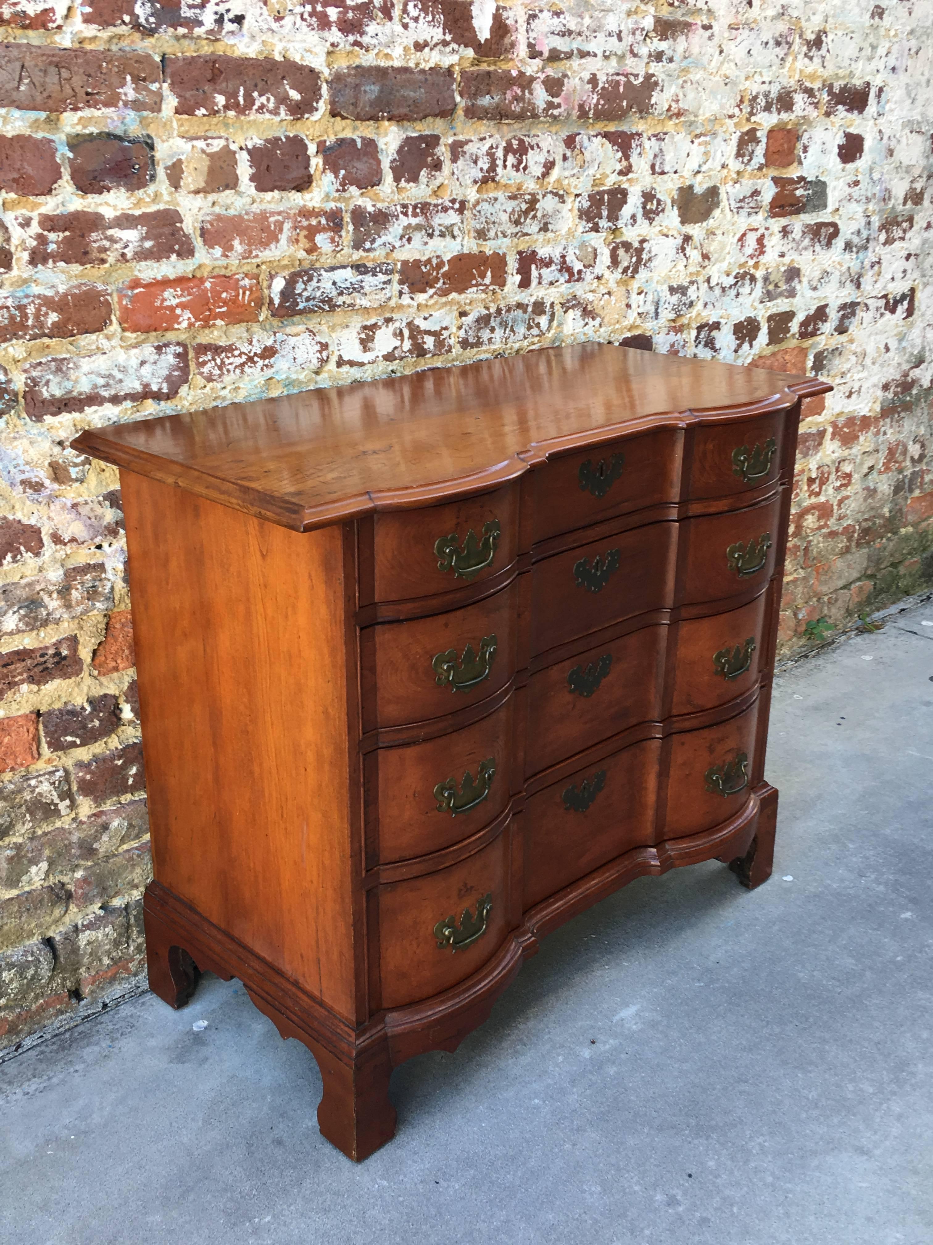American Block Front Diminutive Applewood Chest of Drawers In Excellent Condition In Charleston, SC