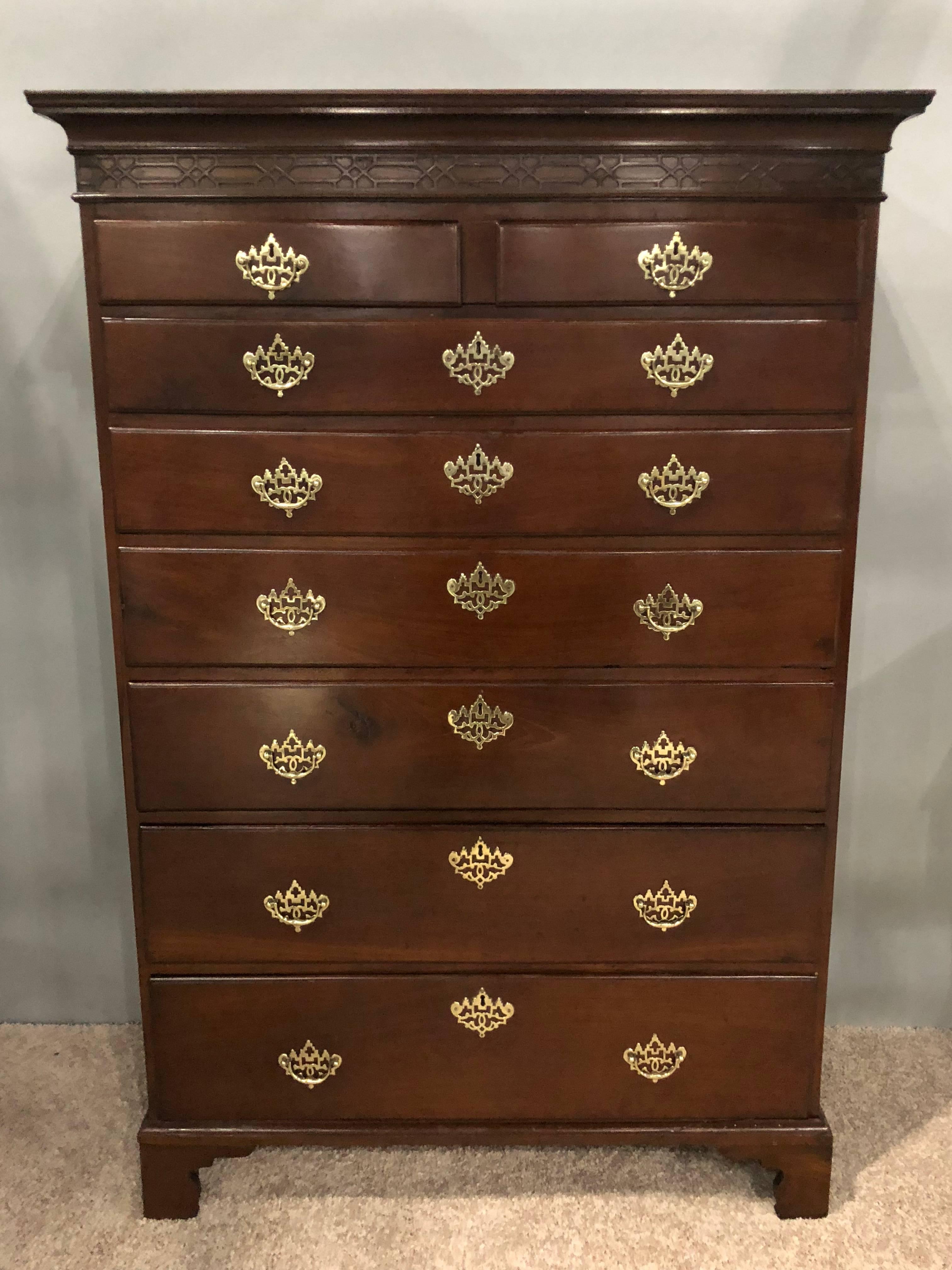 English Mahogany Tall Chest, circa 1780 In Good Condition In Charleston, SC