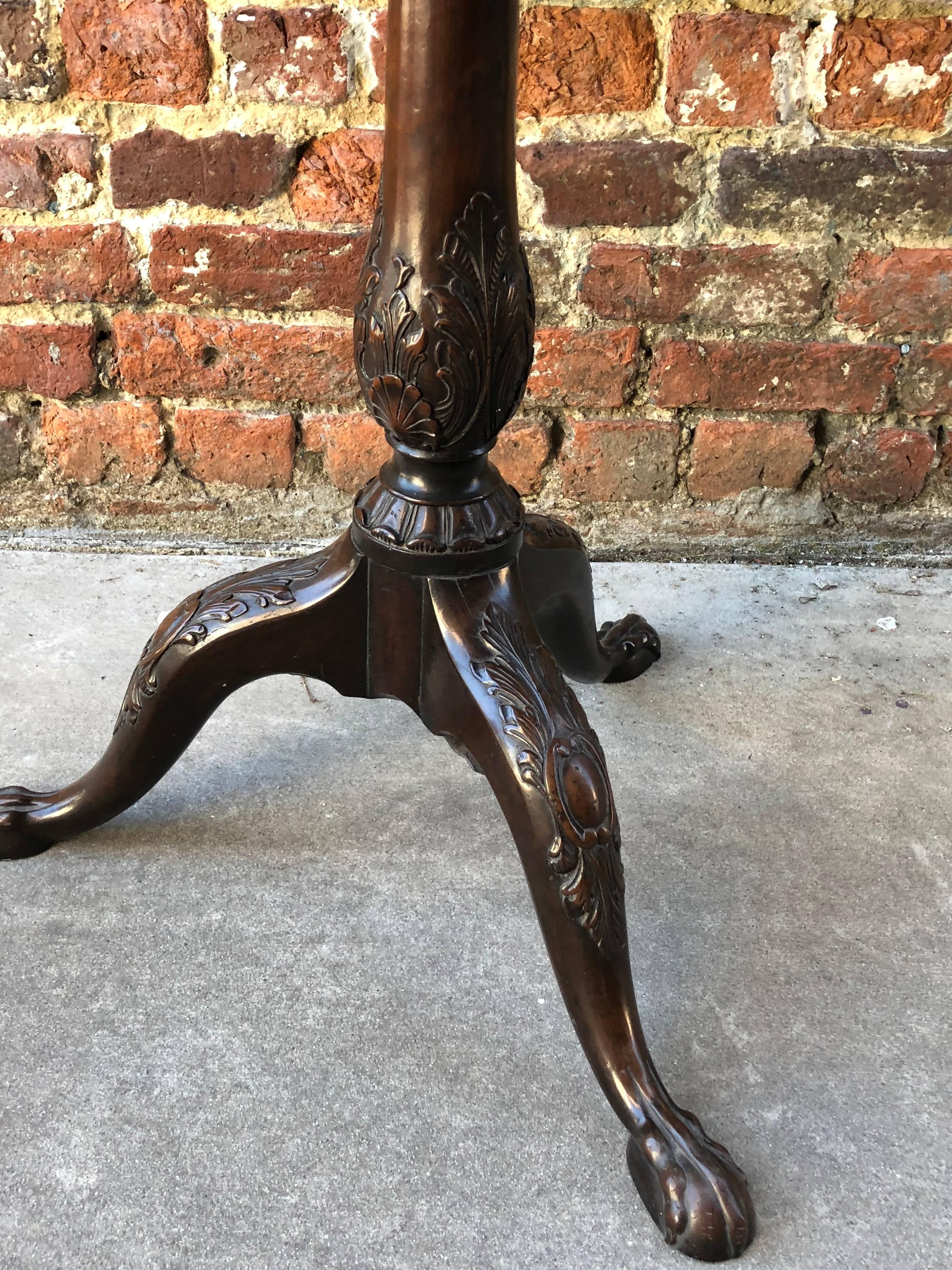 English Tilt-Top Mahogany Table with Carved Top and Base, circa 1770 1