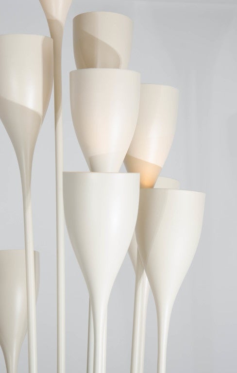 Large 'Calla' floor lamp by Angelo Lelli for Arredoluce

Brass base with eleven lacquered stems and shades