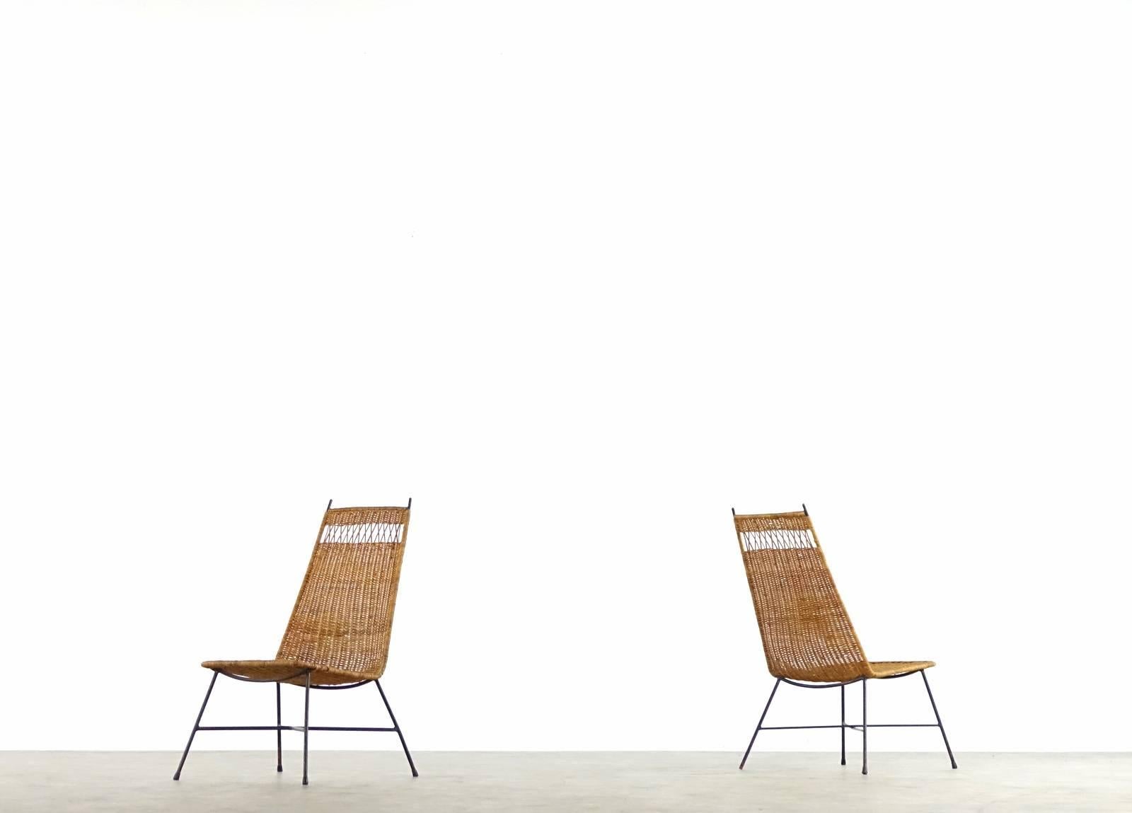 Nice Pair of Mid-Century Modern Wicker Basket Lounge Chairs from France 2