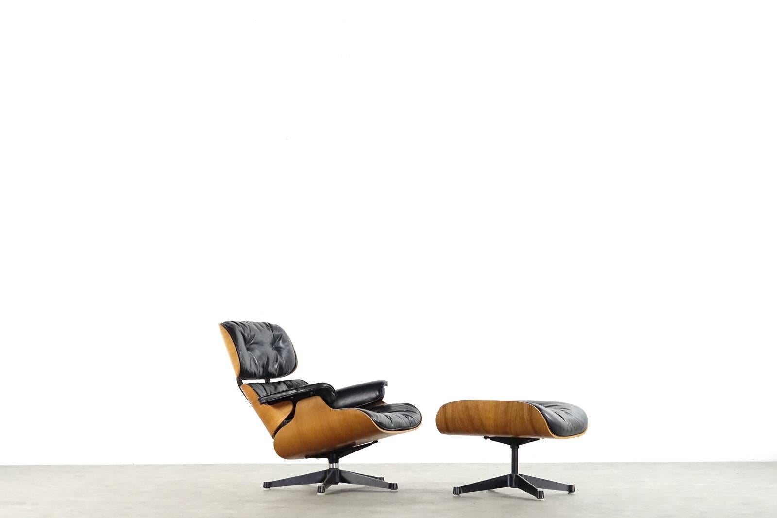 early eames chair