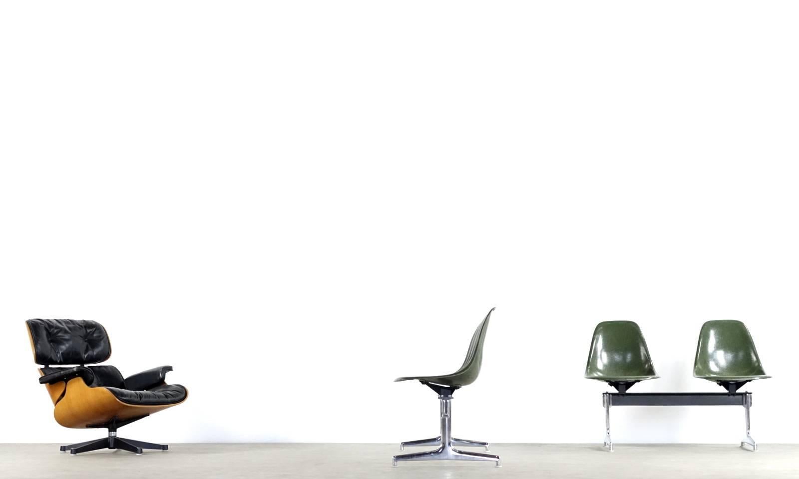 Mid-20th Century Charles & Ray Eames Three-Seat Shell Tandem for Herman Miller Vitra