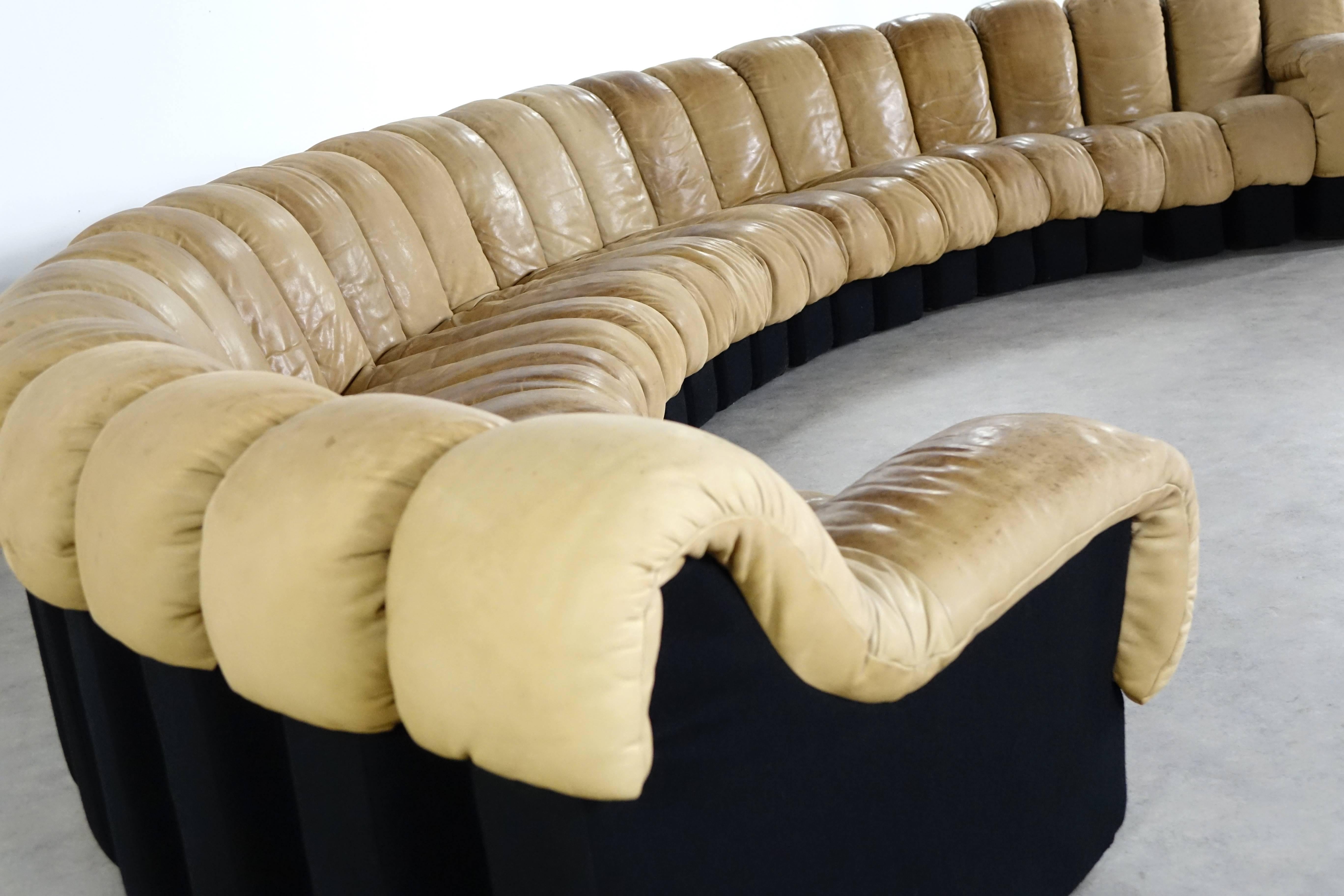 De Sede DS 600 Sofa by Ueli Berger and Riva, 1972 Cognac Leather 25 Elements In Excellent Condition In Munster, NRW