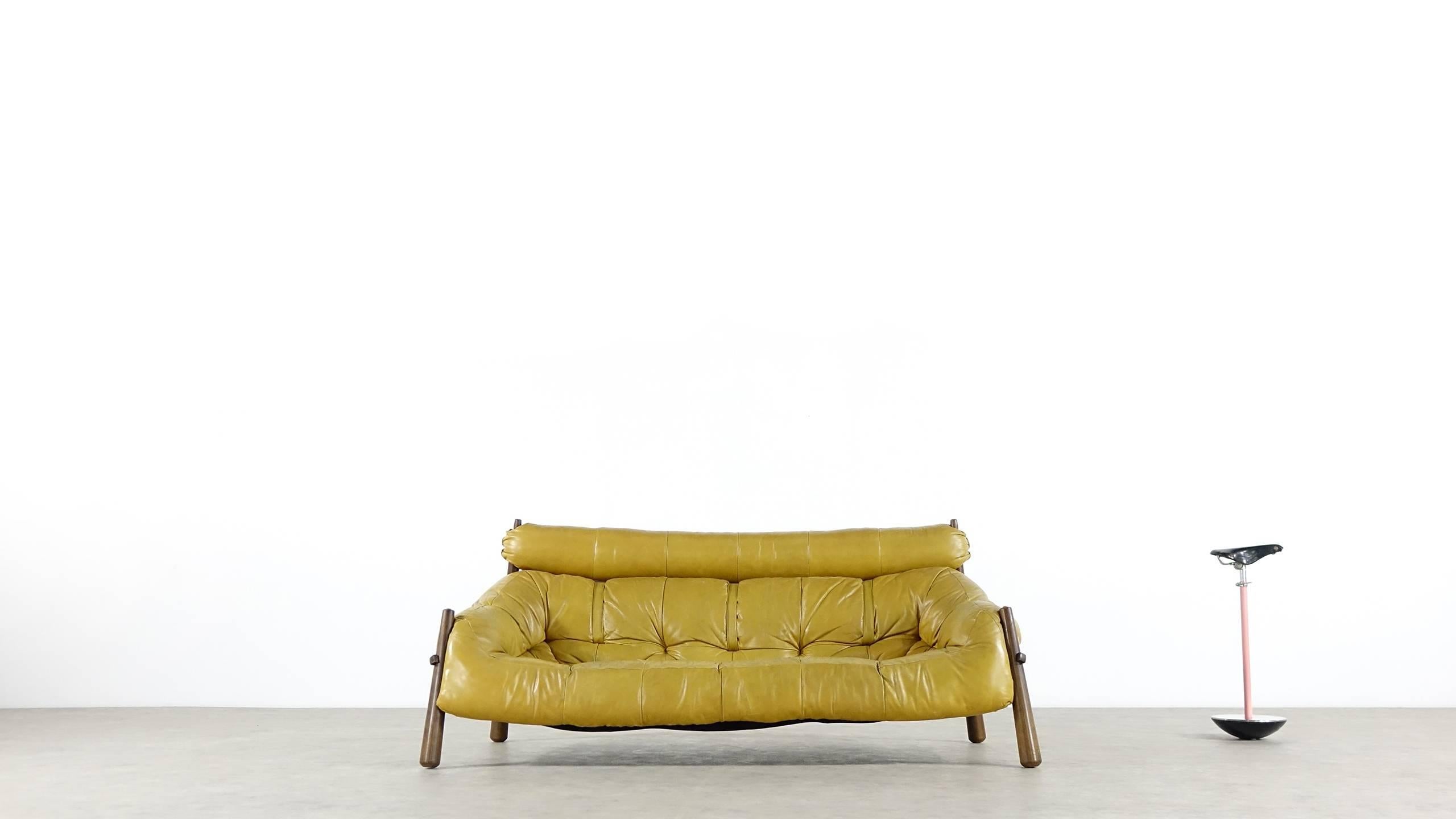 Brazilian Lounge Three-Seat Sofa by Percival Lafer for Lafer S.A. 1958 In Excellent Condition In Munster, NRW