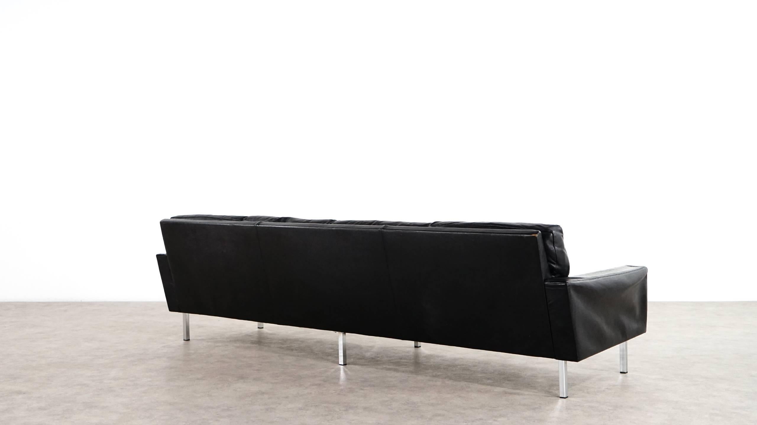 Rare four-seat loose cushion sofa by George Nelson.

Black leather, large four-seat, freestanding, nice vintage condition with fantastic patina. Leather cushions with down filling.