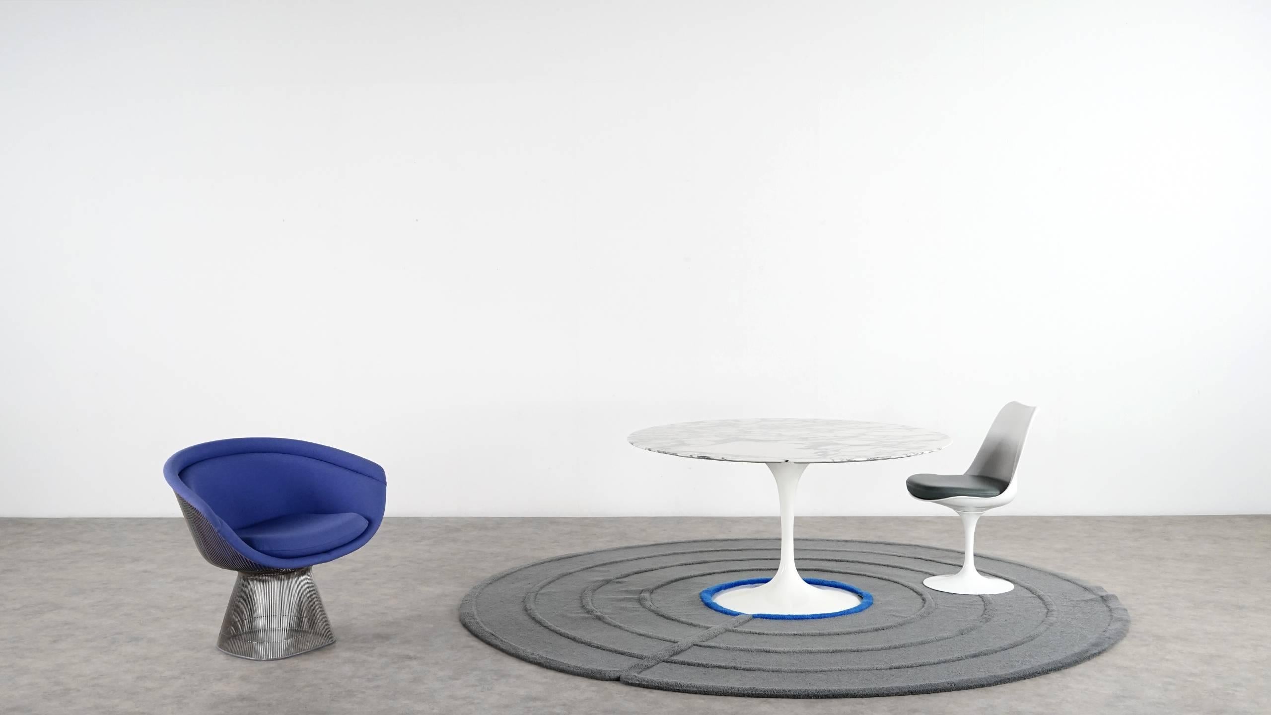 Wool Flower Rug, 1974 by Sigrid Wylach, Knoll International for Eero Saarinen Table