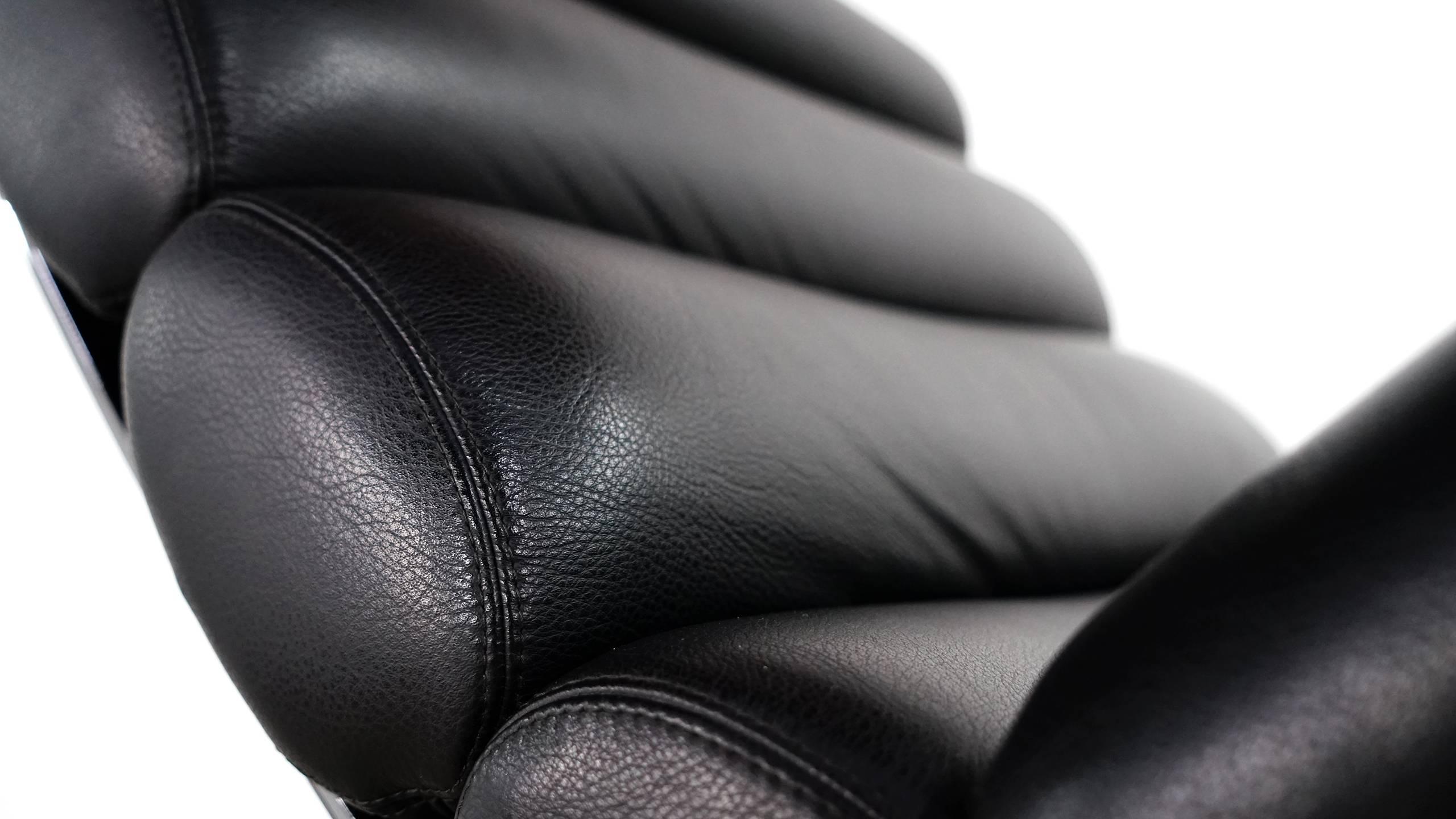 COR Sinus Lounge Chair & Ottoman 2015 Edition:: 1976 von R. Adolf & H. Schröpfer (Edelstahl)