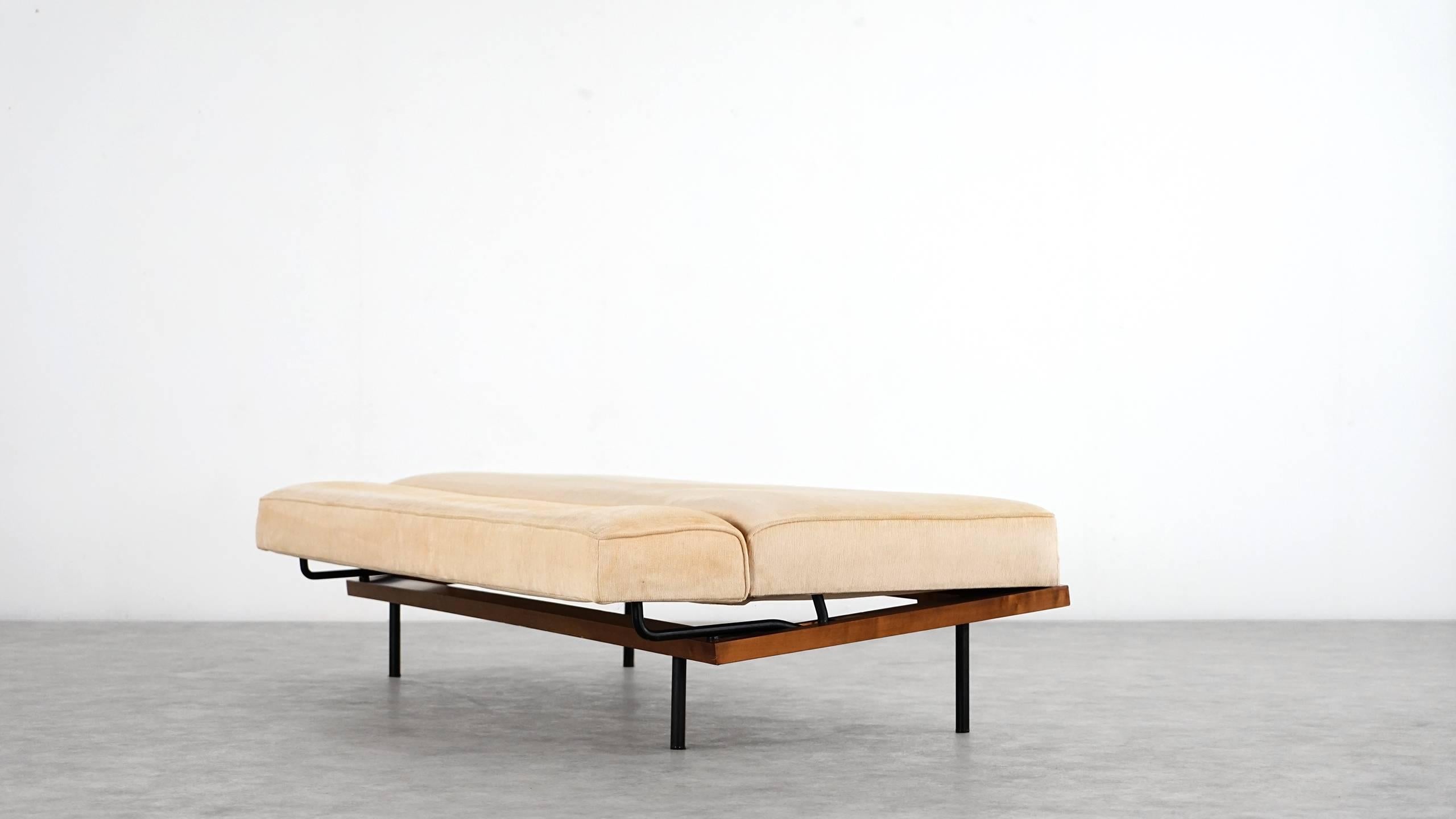 American Florence Knoll, 1958, Convertible Daybed or Sofa for Knoll International