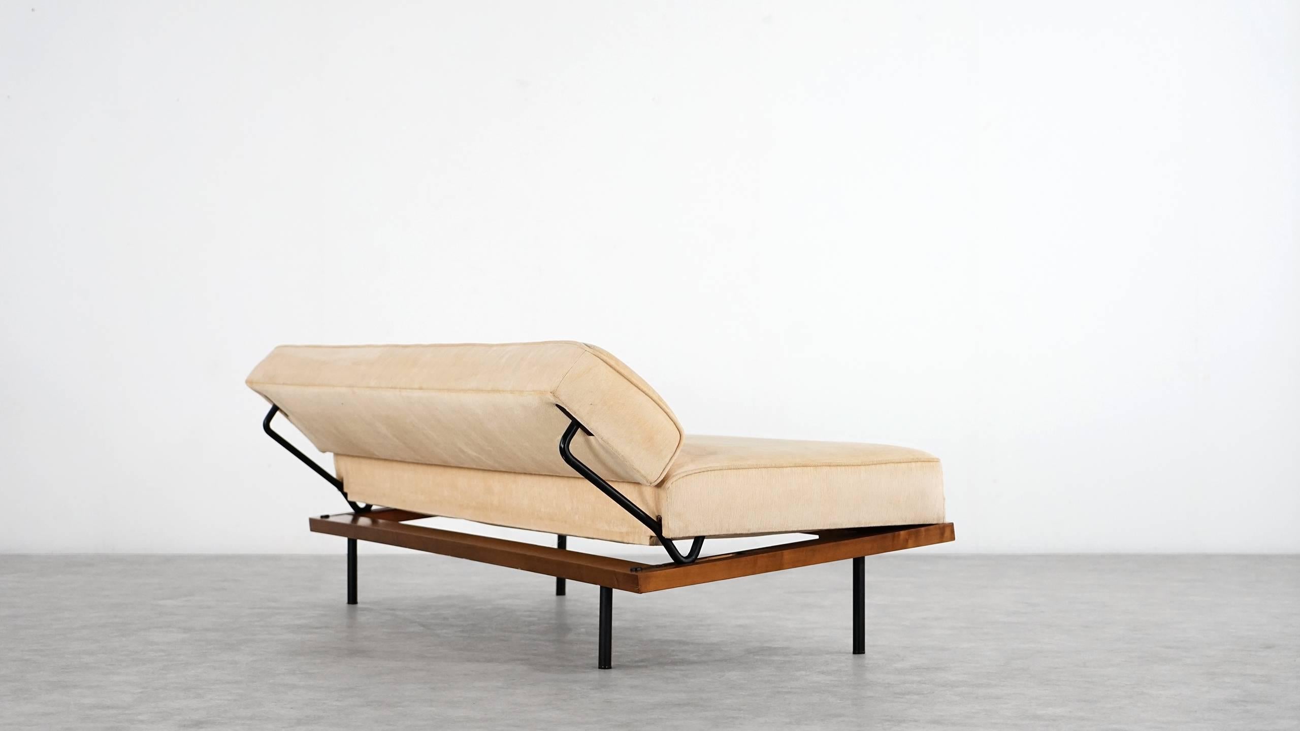 Mid-Century Modern Florence Knoll, 1958, Convertible Daybed or Sofa for Knoll International