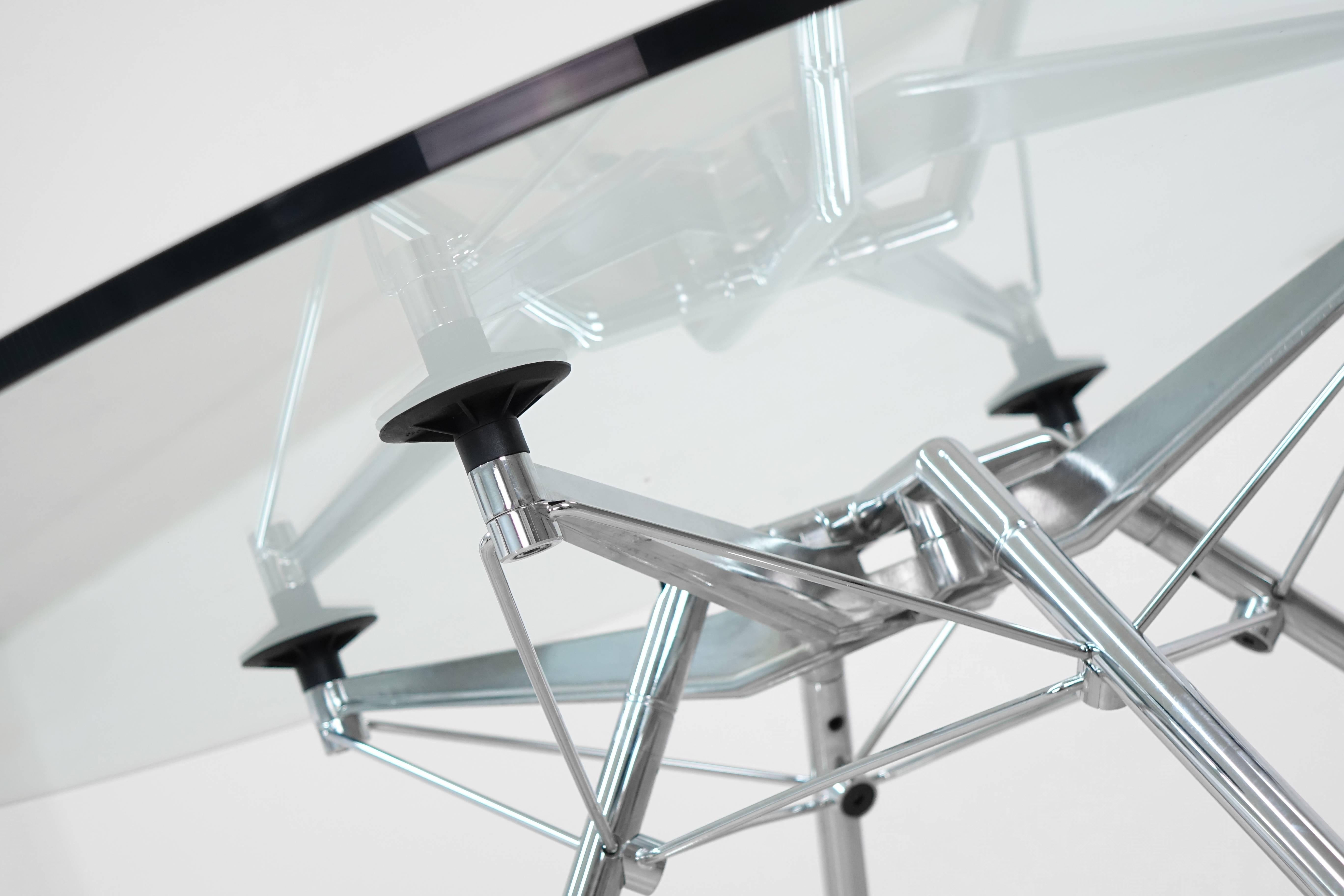 Late 20th Century Tecno Sir Norman Foster Nomos Table Glass Office or Dining Table