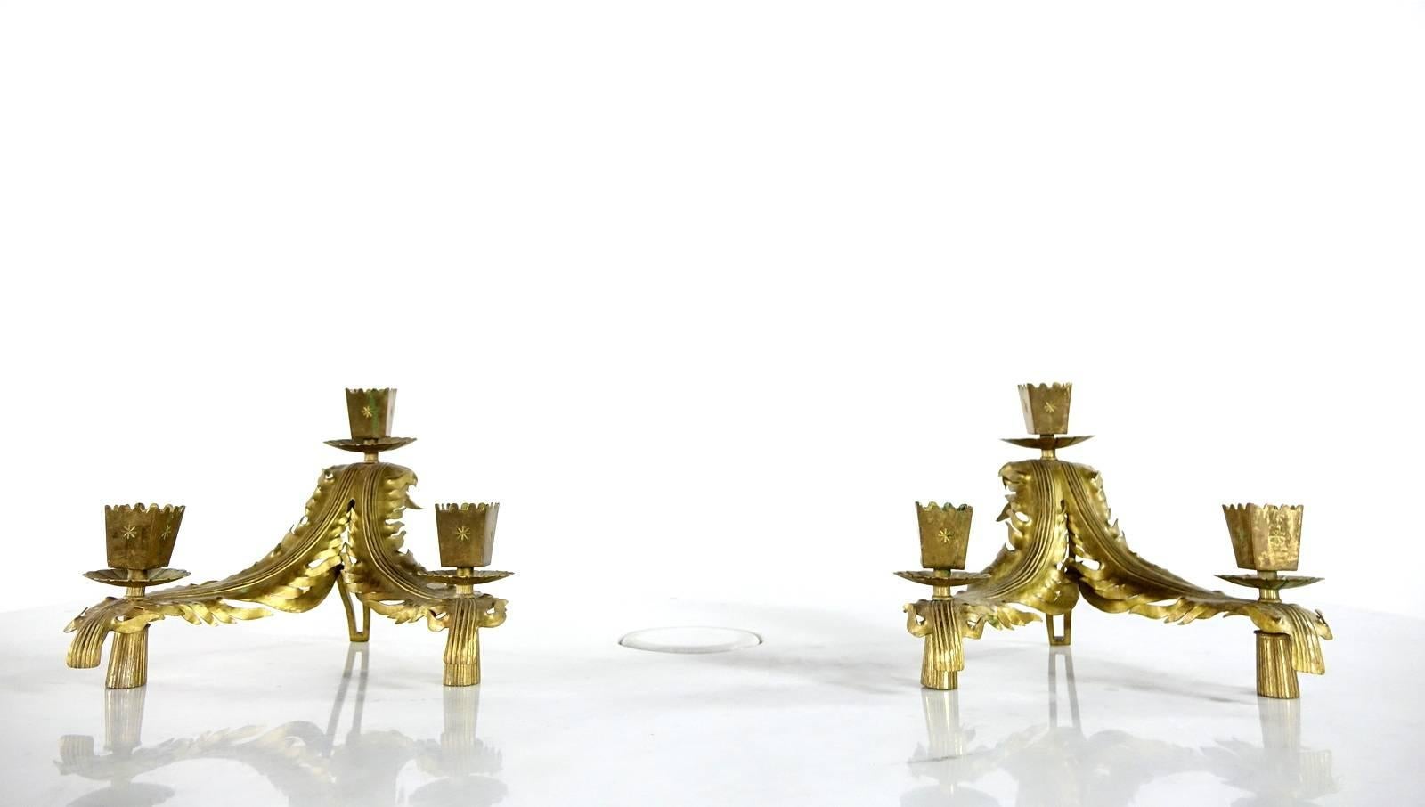 Ein Paar einzigartige Kerzenständer mit ausdrucksstarkes Design (Moderne der Mitte des Jahrhunderts)