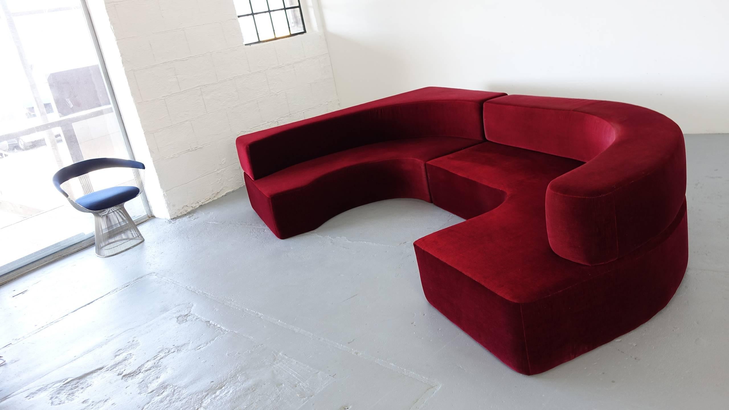 Giant Landscape Modular/Sectional Lounge Sofa, Red Velvet, Divano Lara In Excellent Condition In Munster, NRW