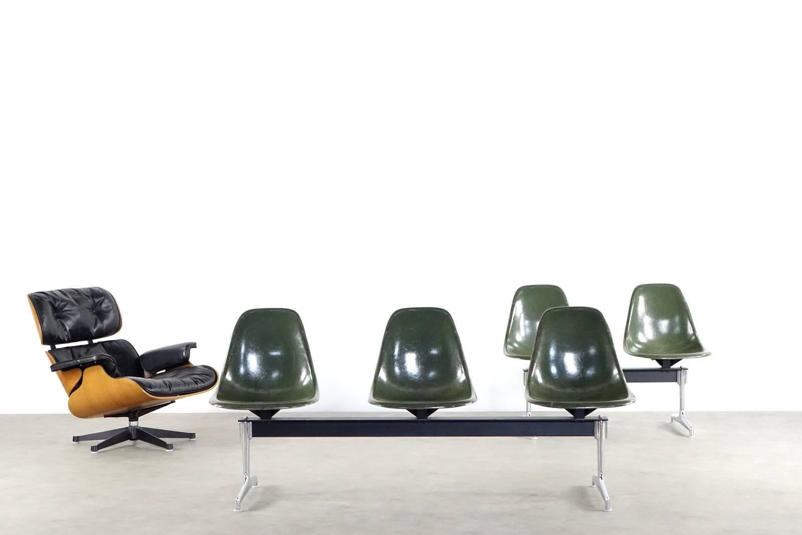 Charles & Ray Eames Three-Seat Shell Tandem for Herman Miller Vitra 1