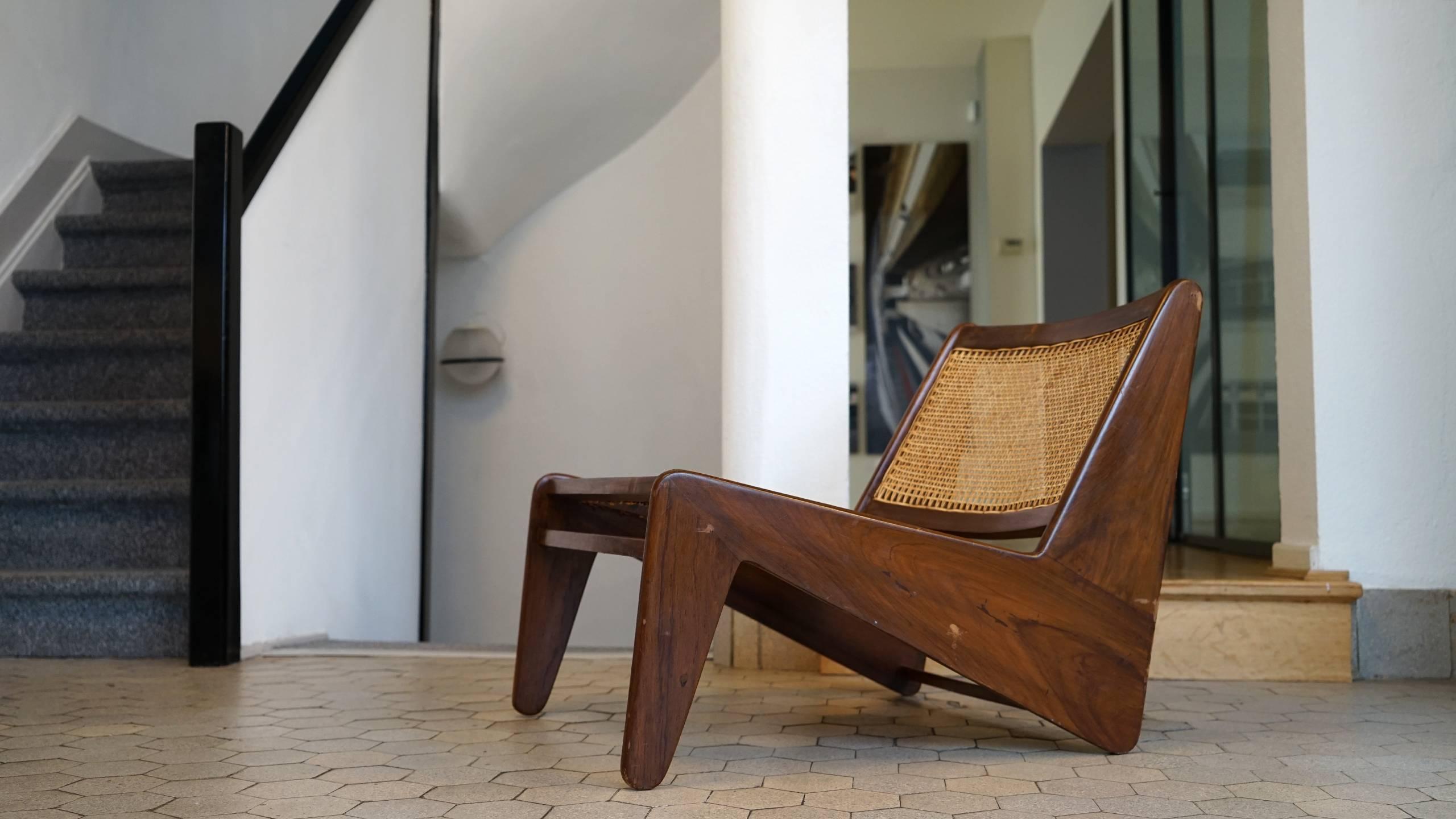 Pierre Jeanneret, Kangourou Lounge Chair in Sissoo Chandigarh, India, 1955 1