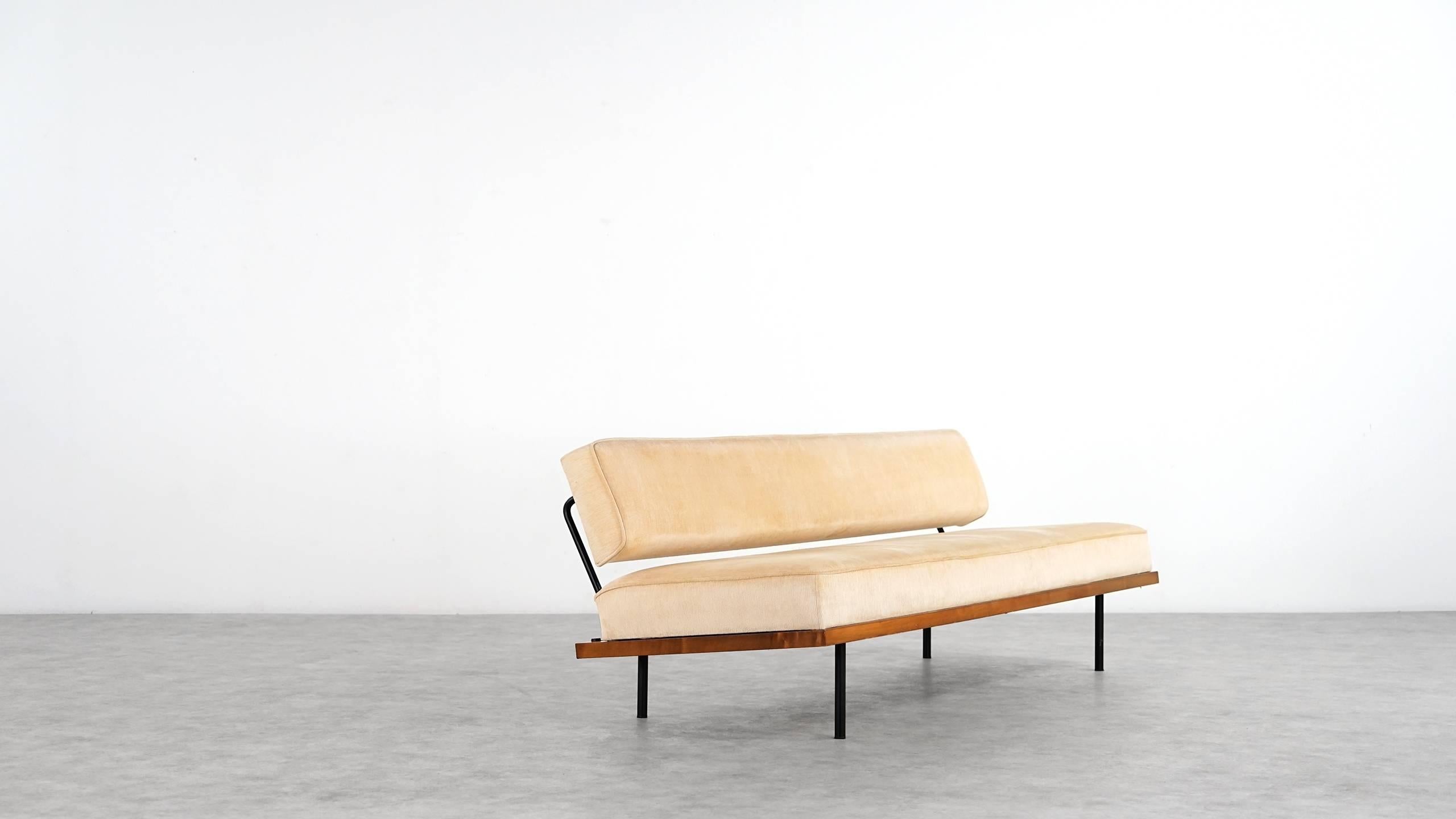 Florence Knoll, 1958, Convertible Daybed or Sofa for Knoll International 3