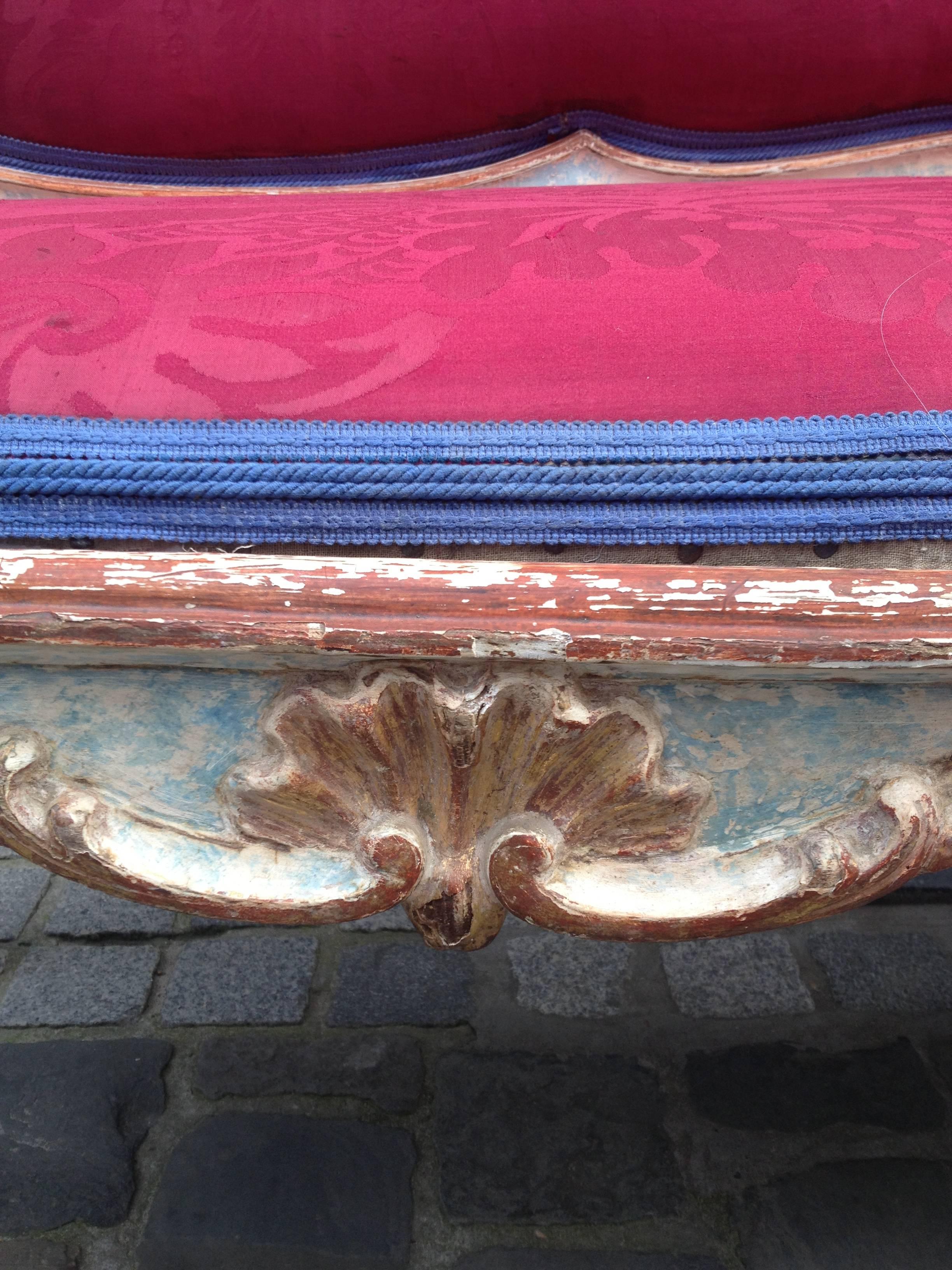 Splendid and Unique Pair of 18th Century Sicilian Rococo Sofas In Good Condition For Sale In Brussels, BE