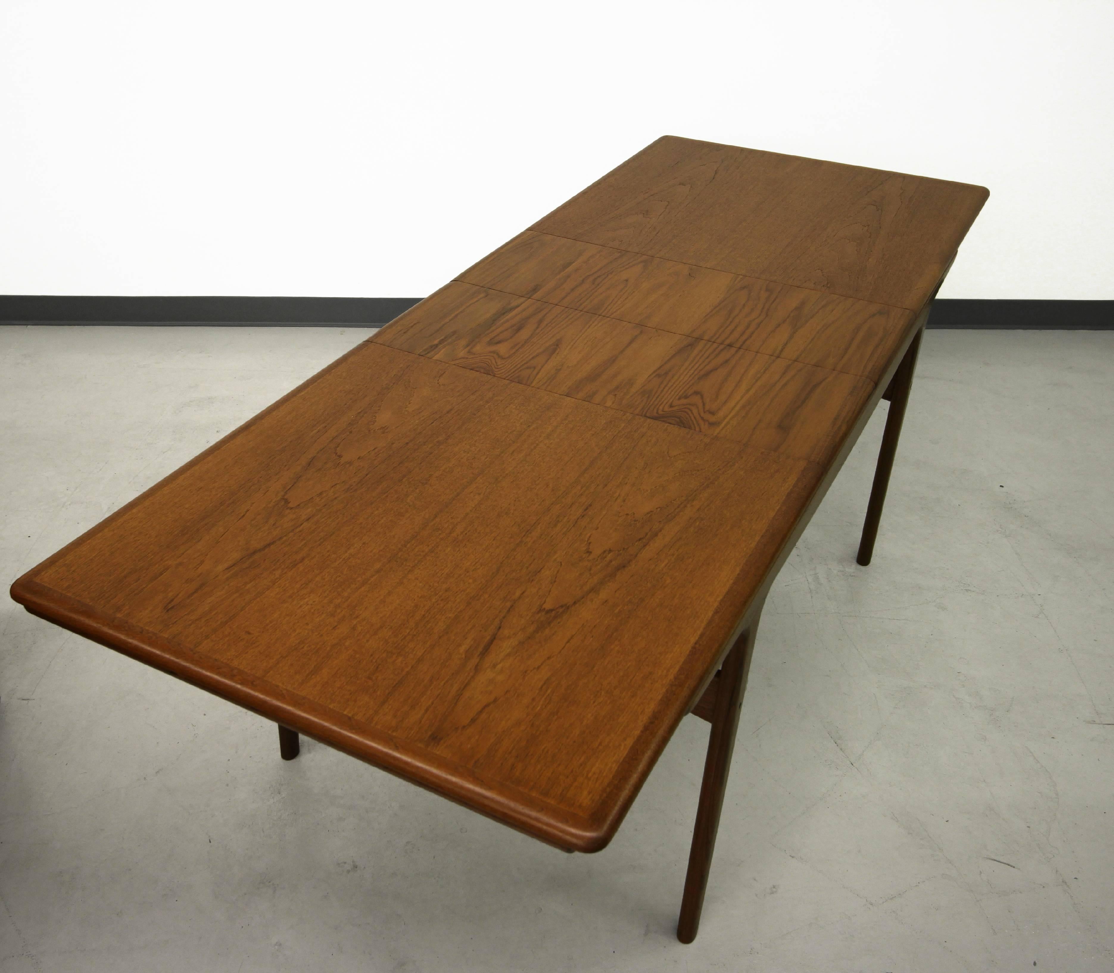 Mid Century Danish Teak Dining Table by Arne Hovmand-Olsen Olsen In Excellent Condition In Las Vegas, NV