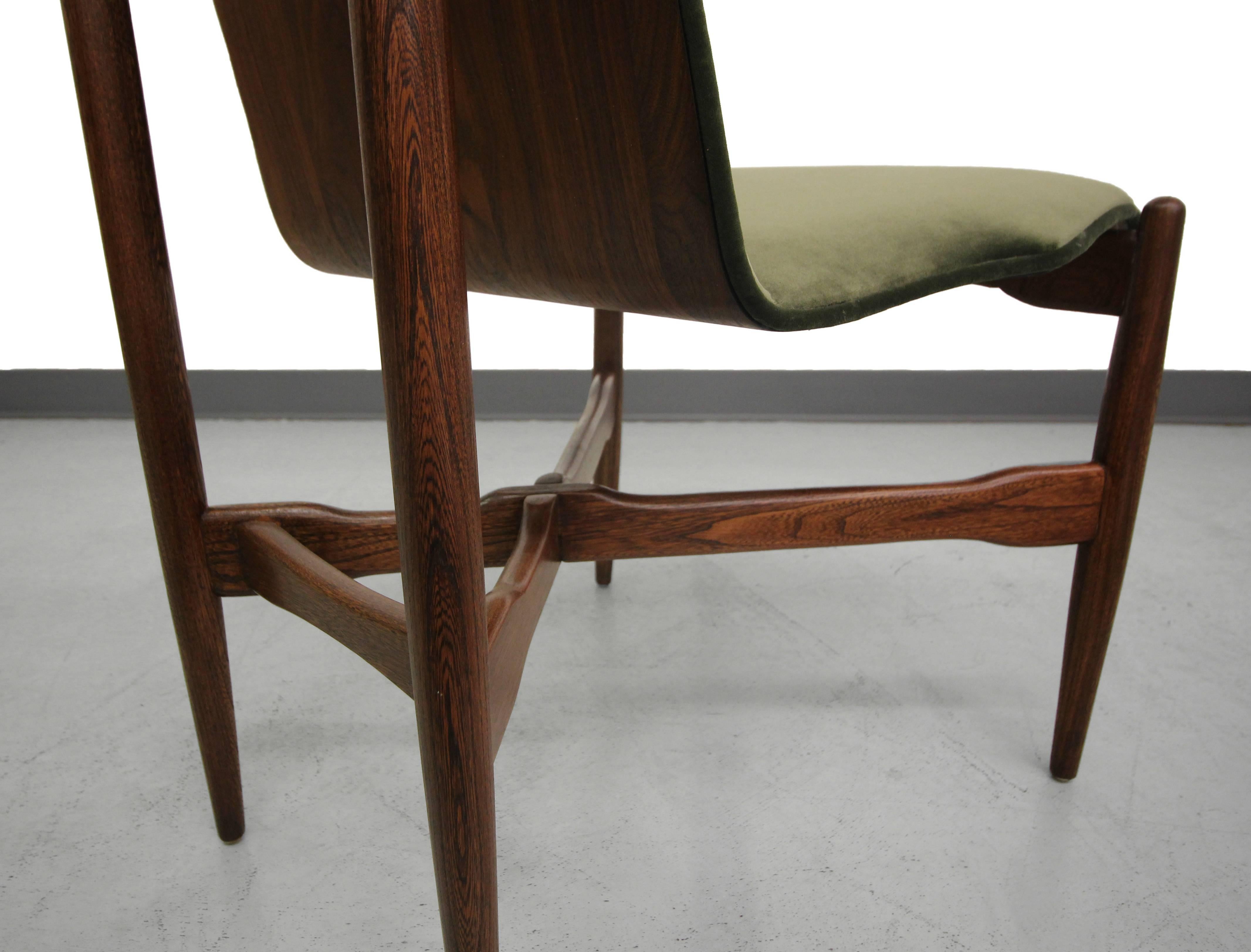 Set of Six Mid-Century Bentwood Dining Chairs by Kodawood In Excellent Condition In Las Vegas, NV