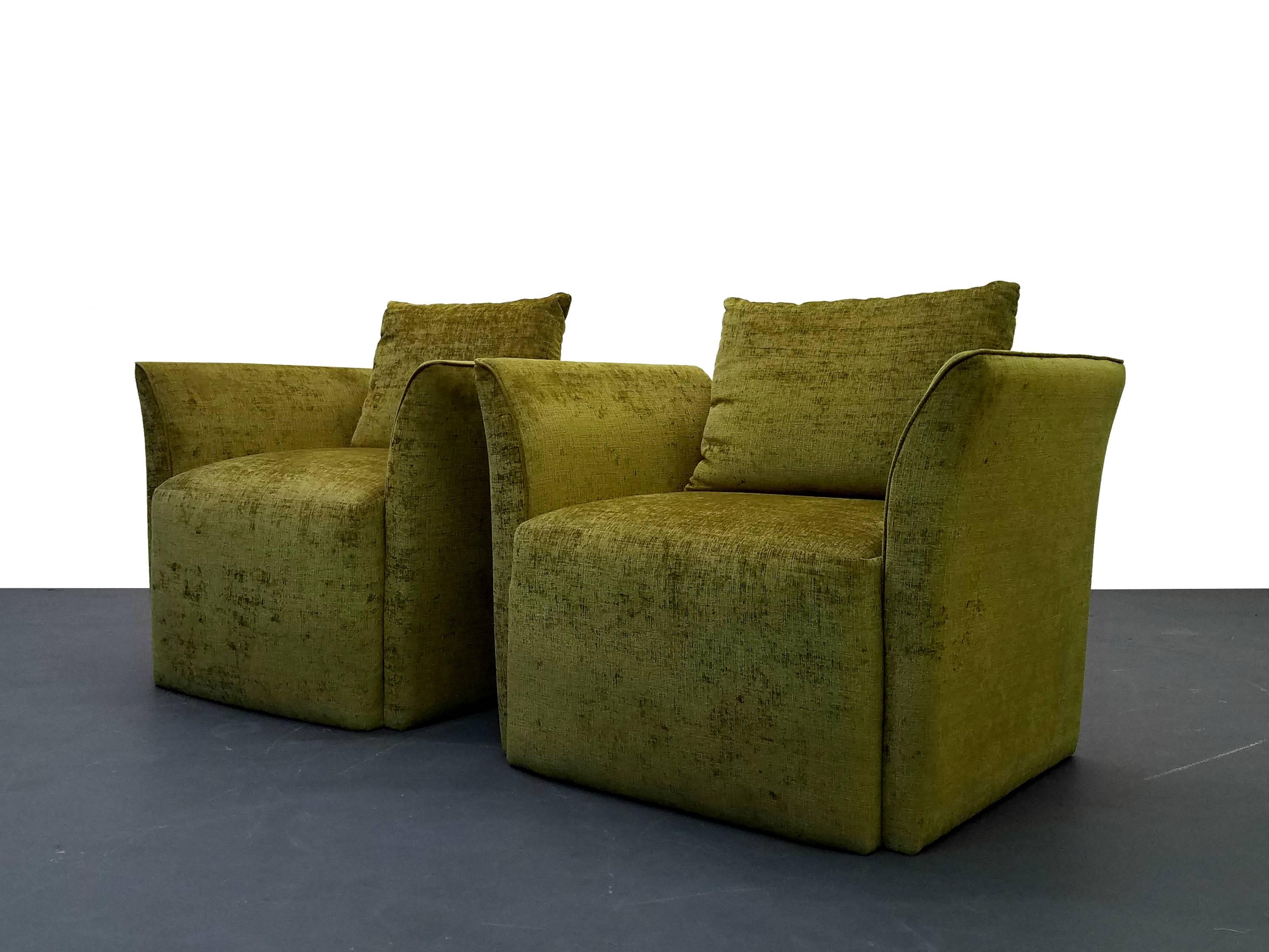 Mid-Century Modern Pair of Mid-Century Italian Style Split Wing Arm Lounge Side Chairs