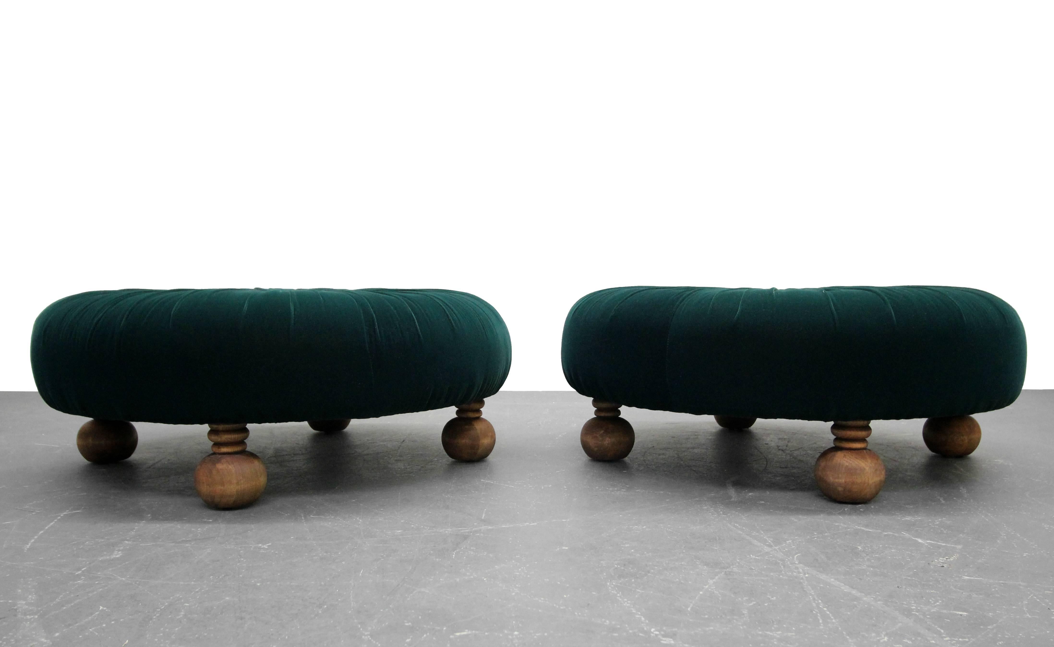 emerald green velvet ottoman