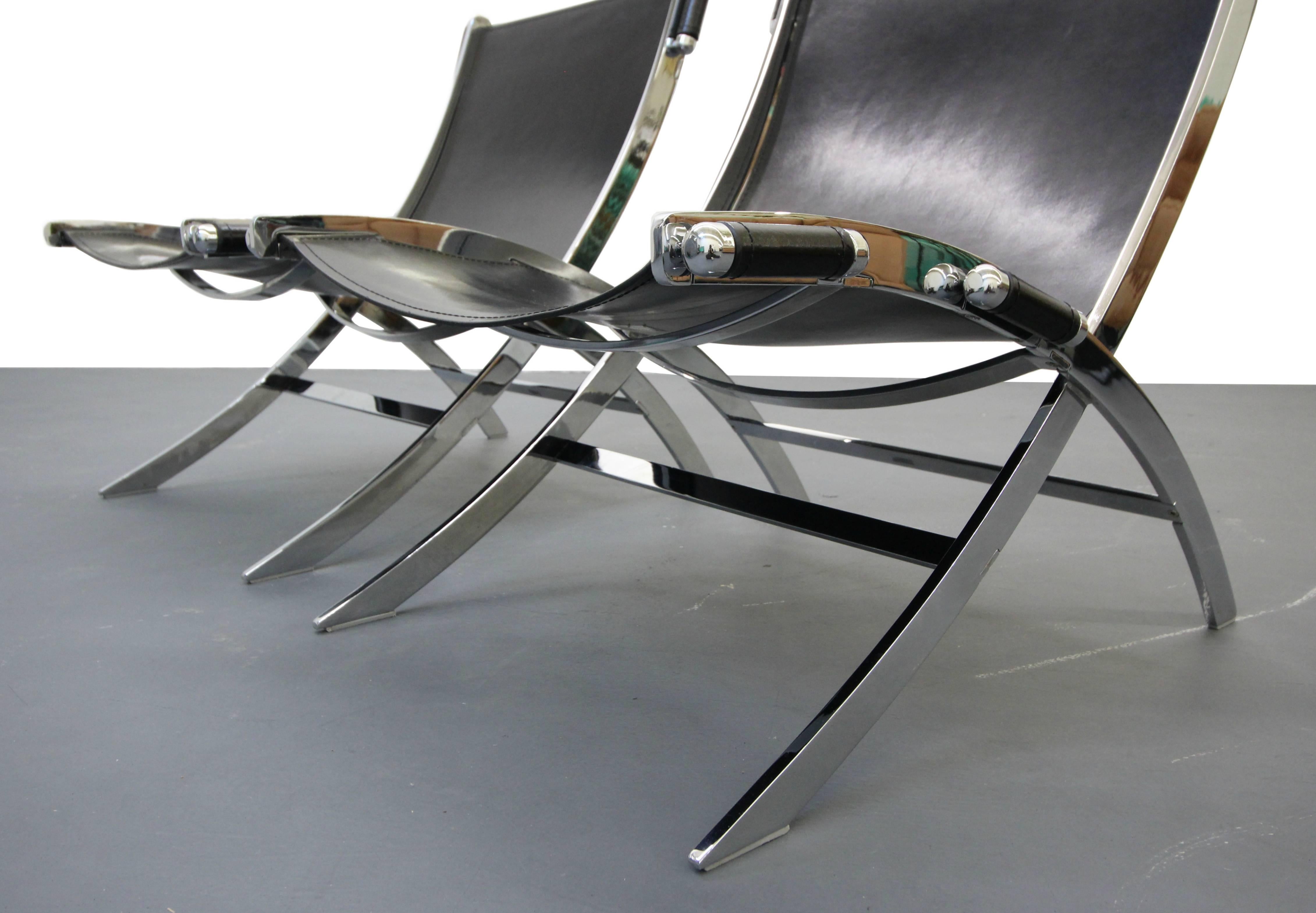 Pair of Midcentury Italian Chrome and Leather Sling Scissor Chairs In Excellent Condition In Las Vegas, NV
