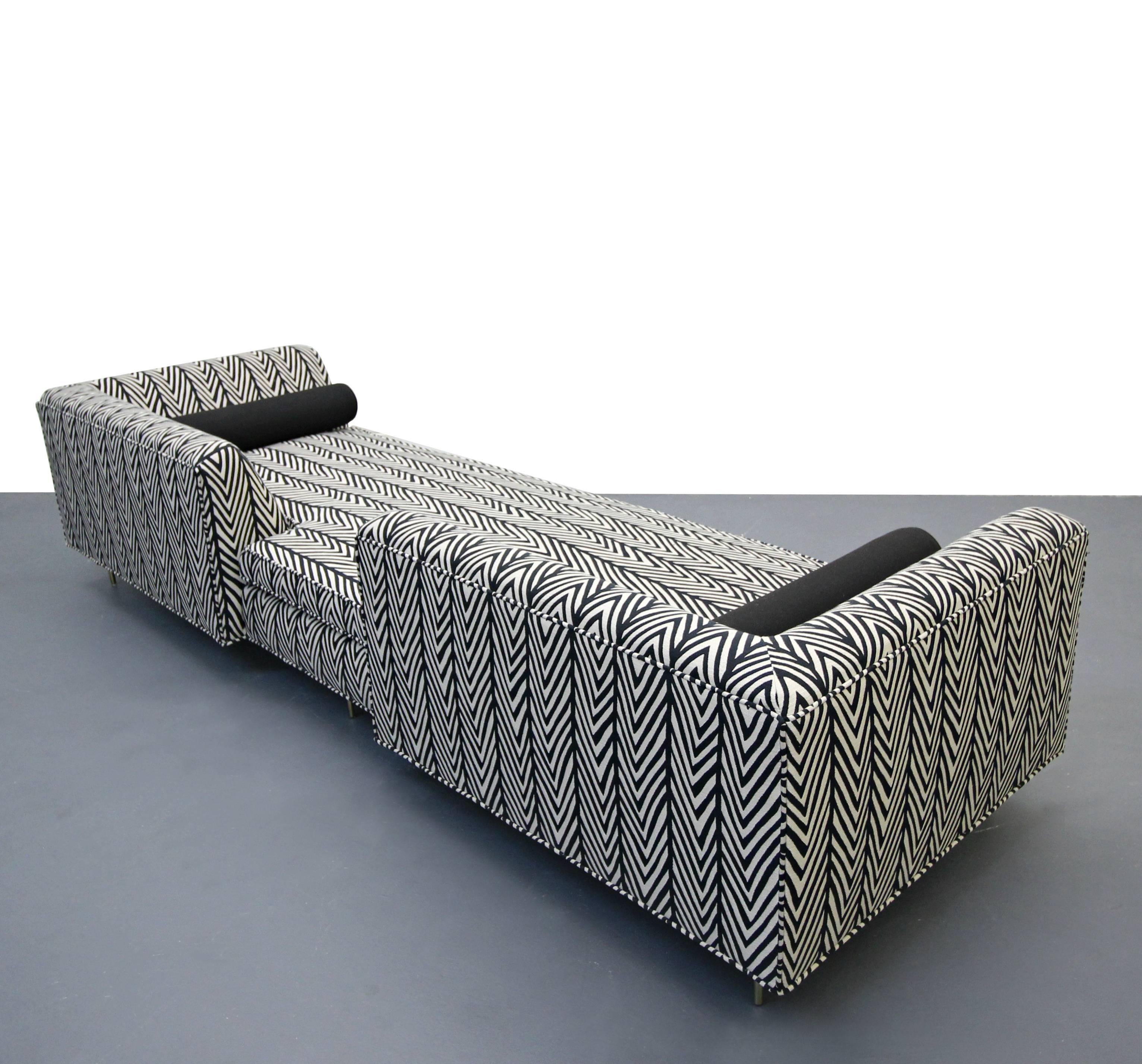 Post-Modern Customized European Open Back Chaise Style Sofa with Brass Legs