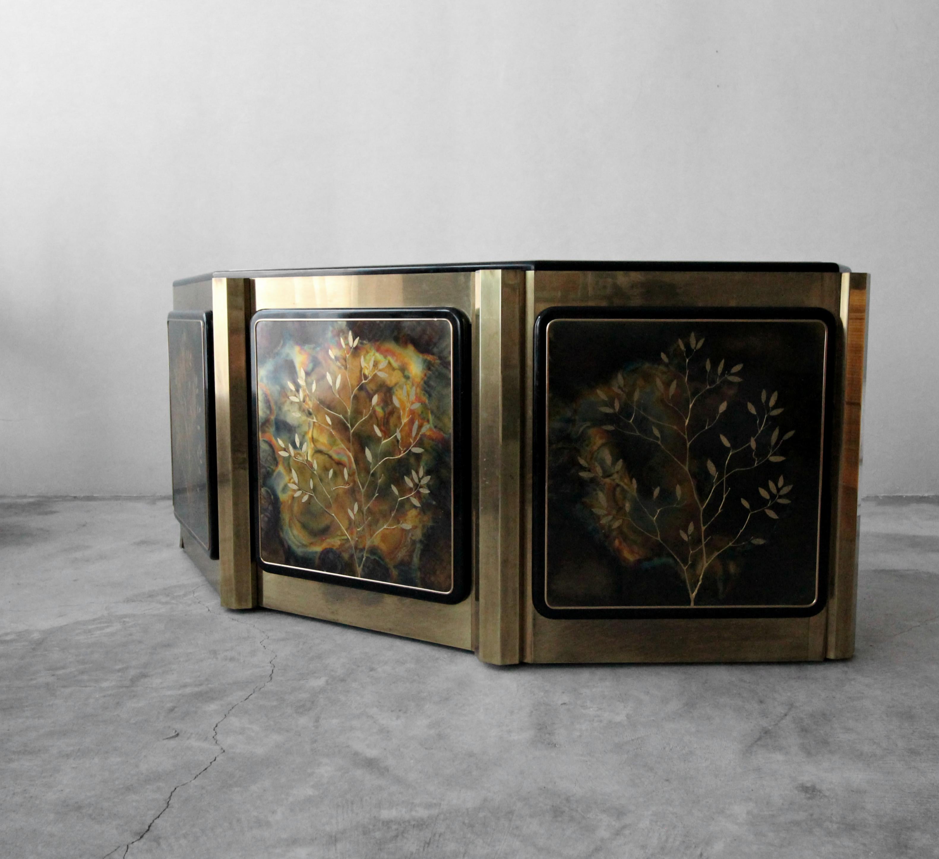 Mid-Century Modern Etched Brass and Lacquer Credenza by Bernhard Rohne for Mastercraft