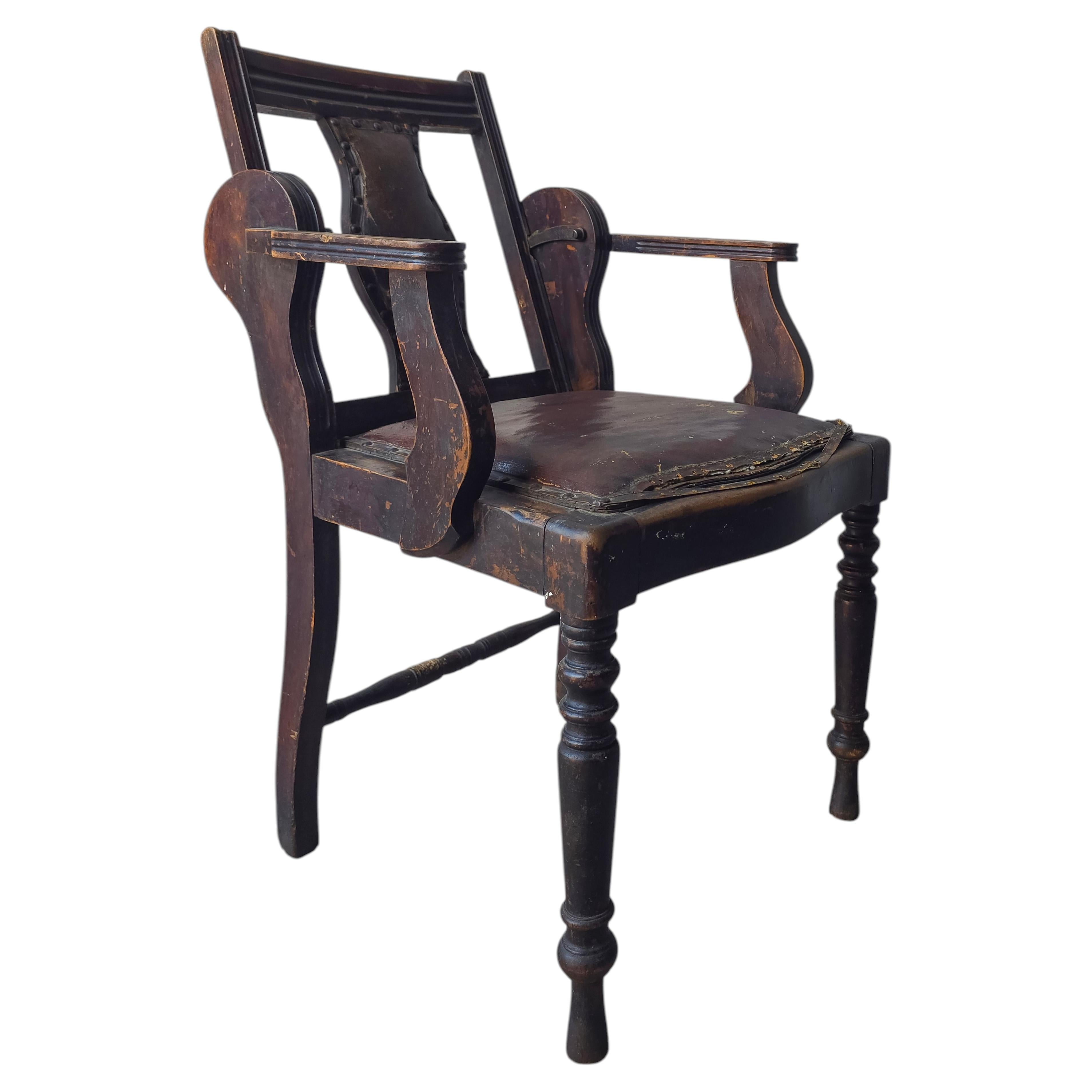 Antique 1900s Edwardian Adjustable Barber's Chair For Sale