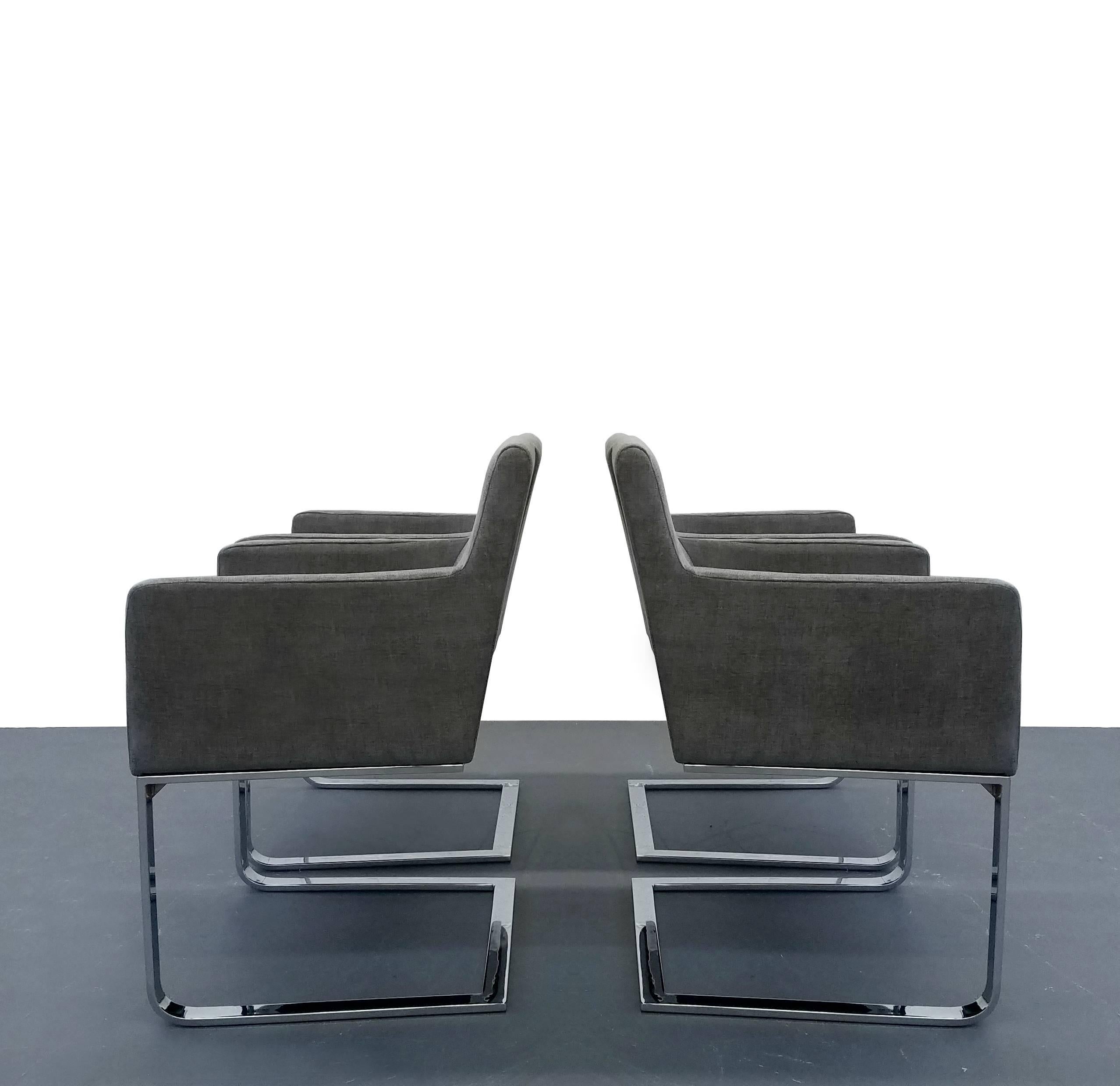 Mid-Century Modern Set of Four Mid-Century Chrome Cantilever Dining Chairs