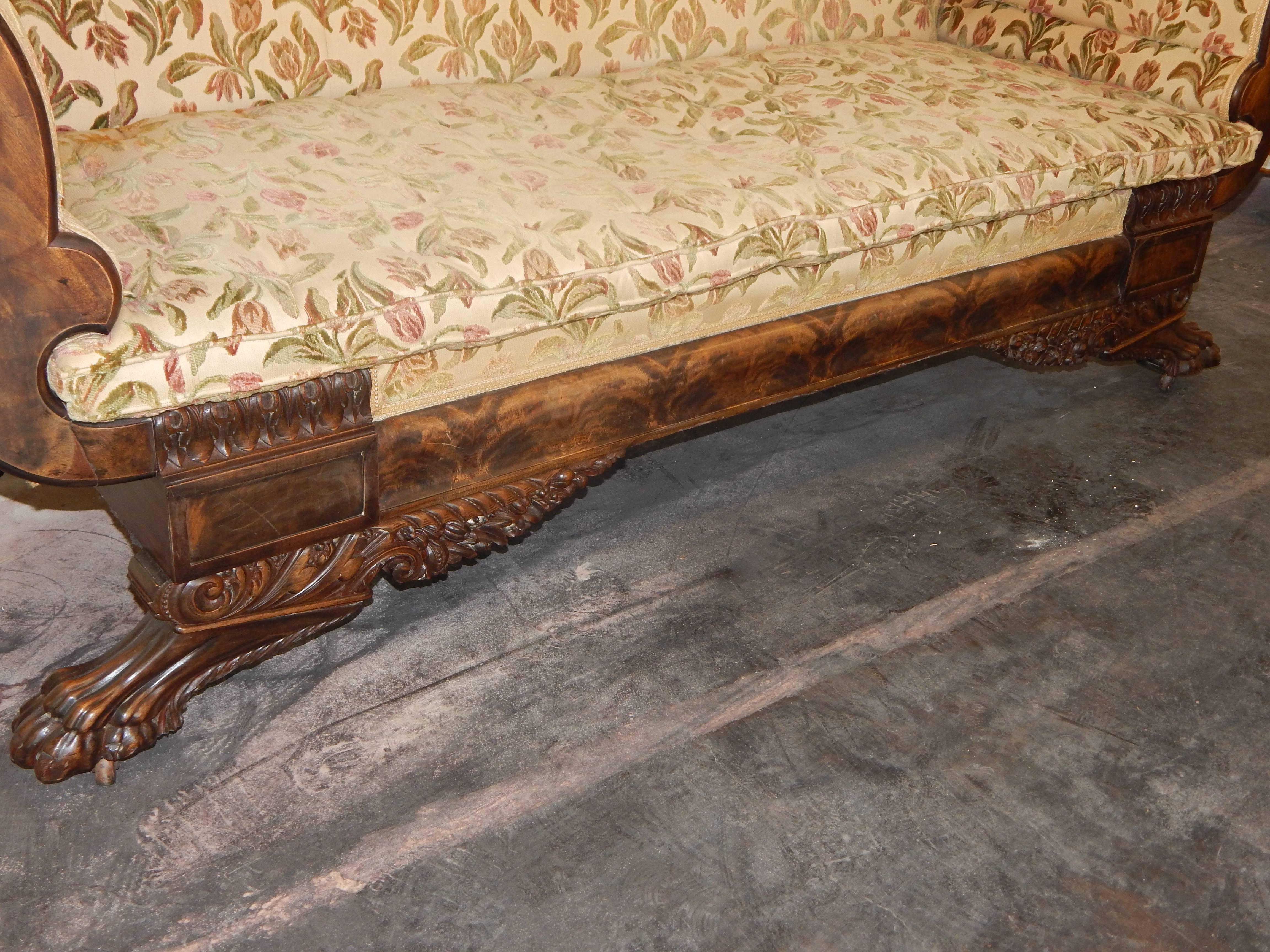  American Empire Carved Mahogany Settee For Sale 1