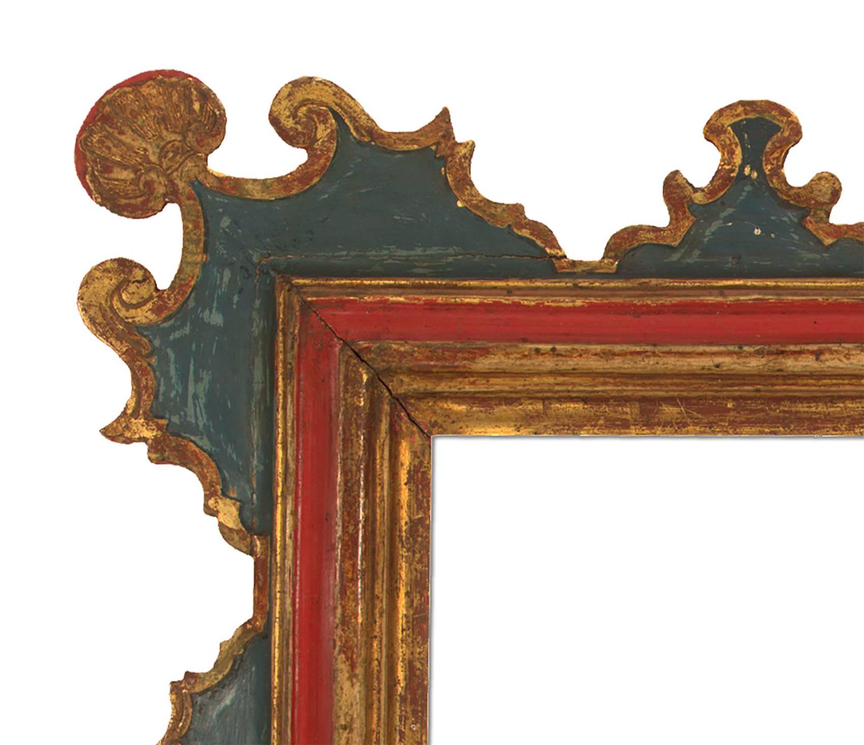 Miroir sculpté et doré dans le style espagnol du XIXe siècle, peint à la main et patiné. Mesures : 20